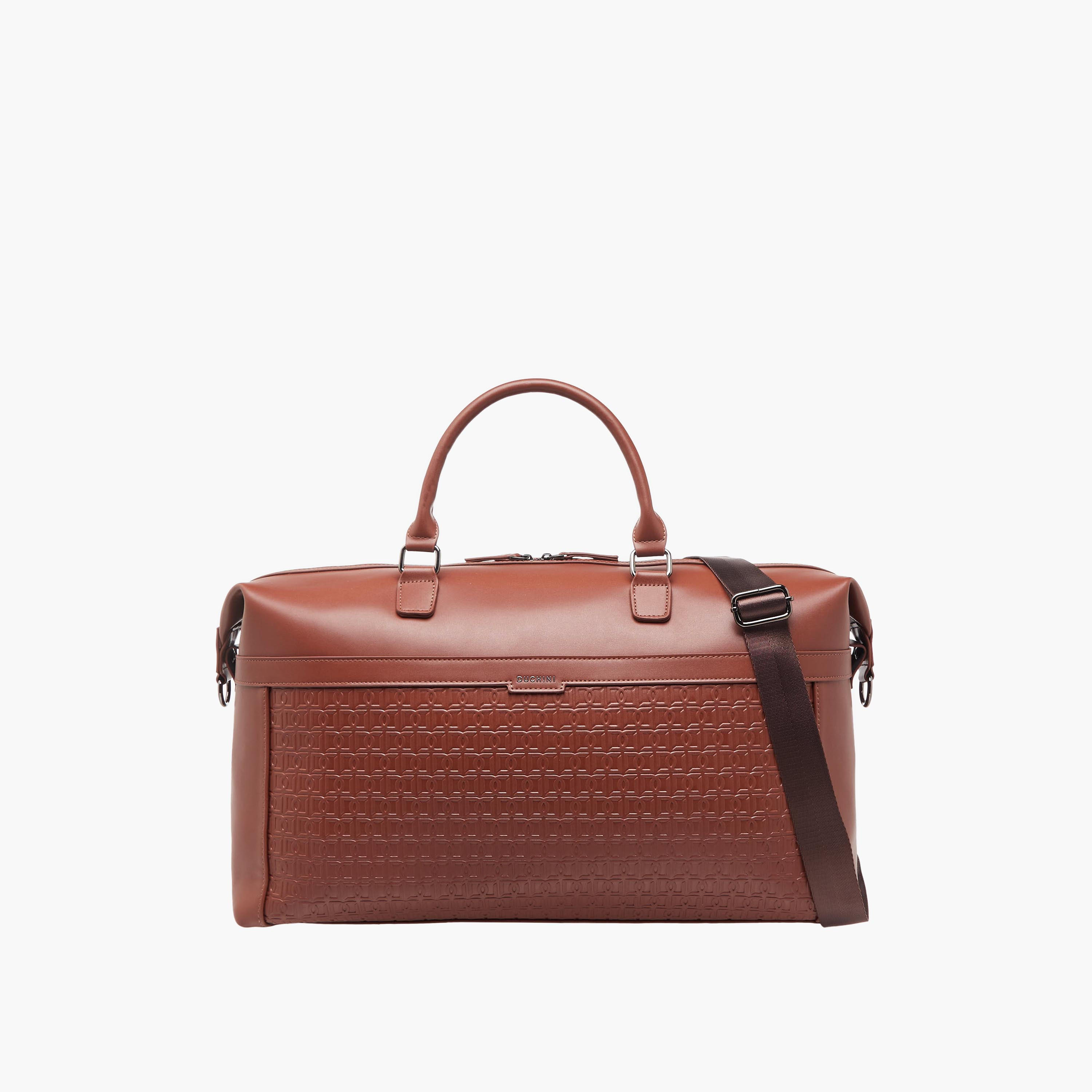 شنطة دفل بنقوش مونوجرام وسحّاب وحزام قابل للفصل من دوتشيني-travel-luggagesandbags-dufflebags-image-1