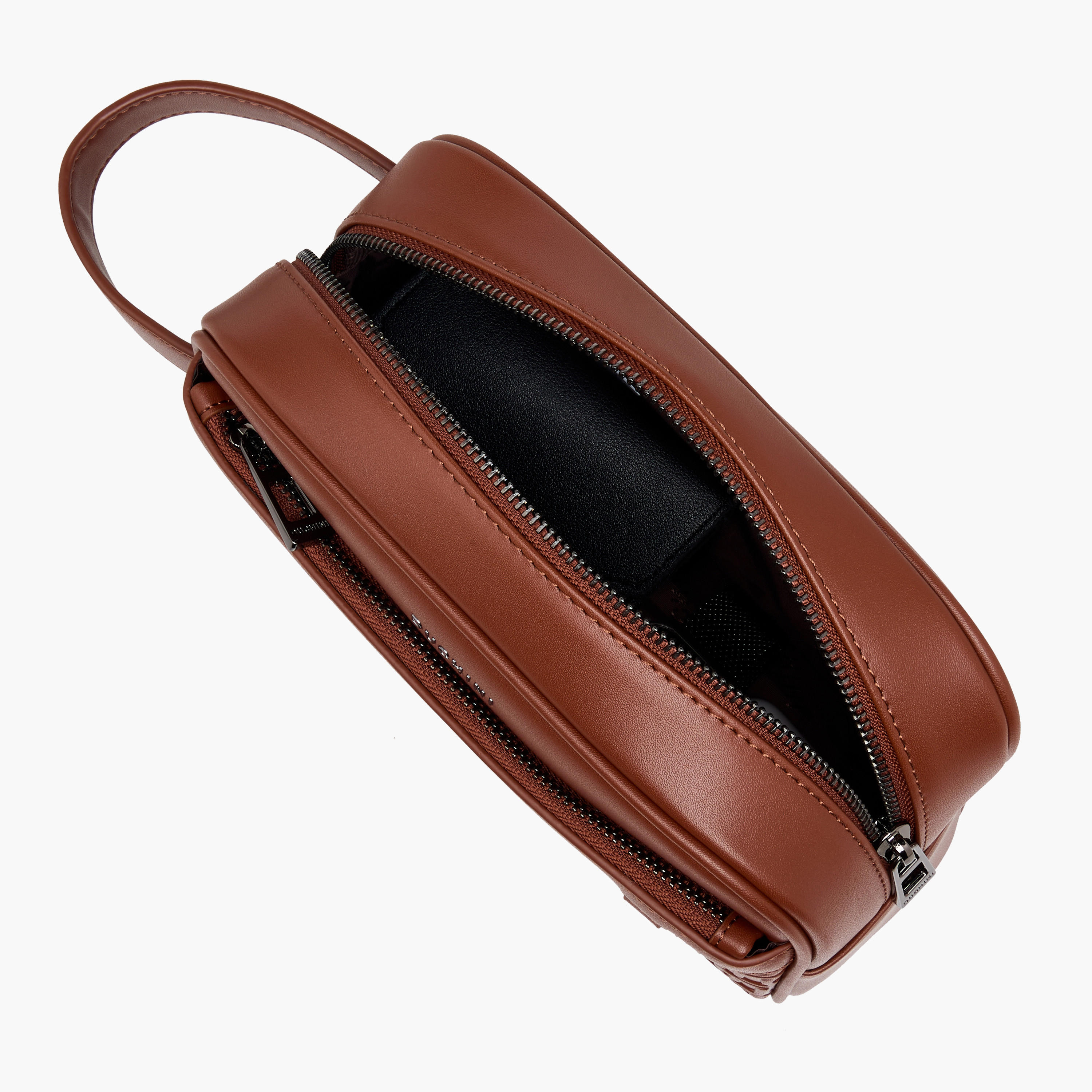 شنطة يد صغيرة بسوار معصم للرجال من دوشيني-travel-accessories-image-7