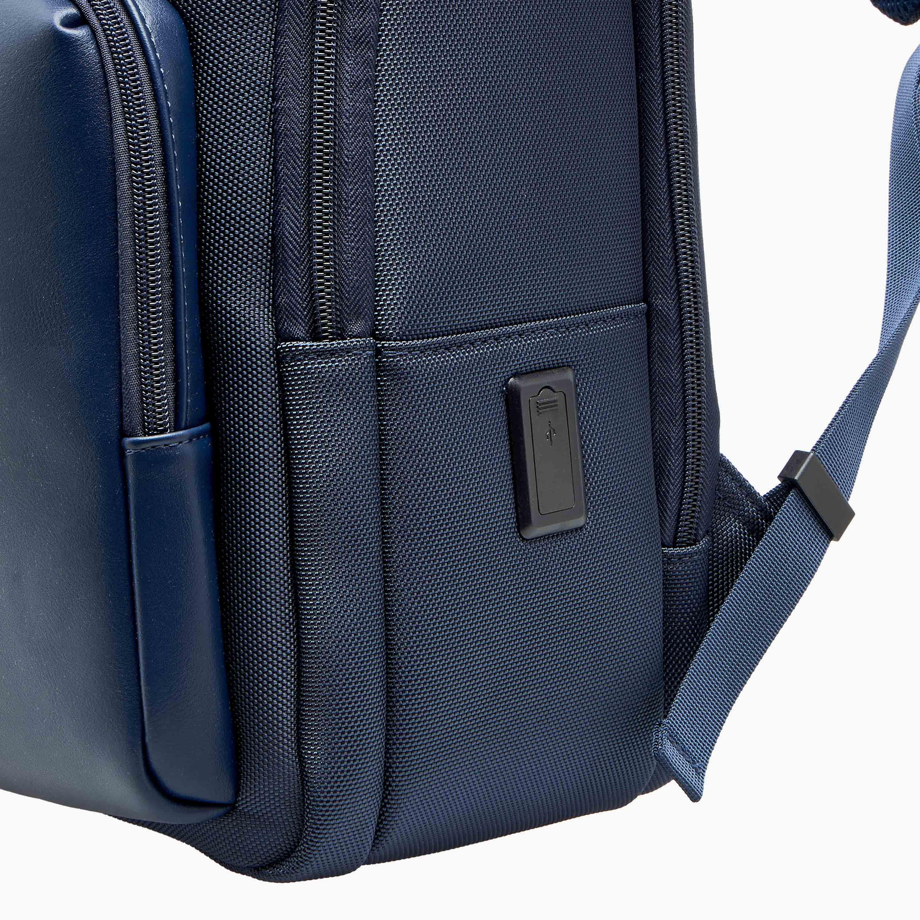 Duchini Men Textured Backpack-travel-luggagesandbags-backpacks-image-6