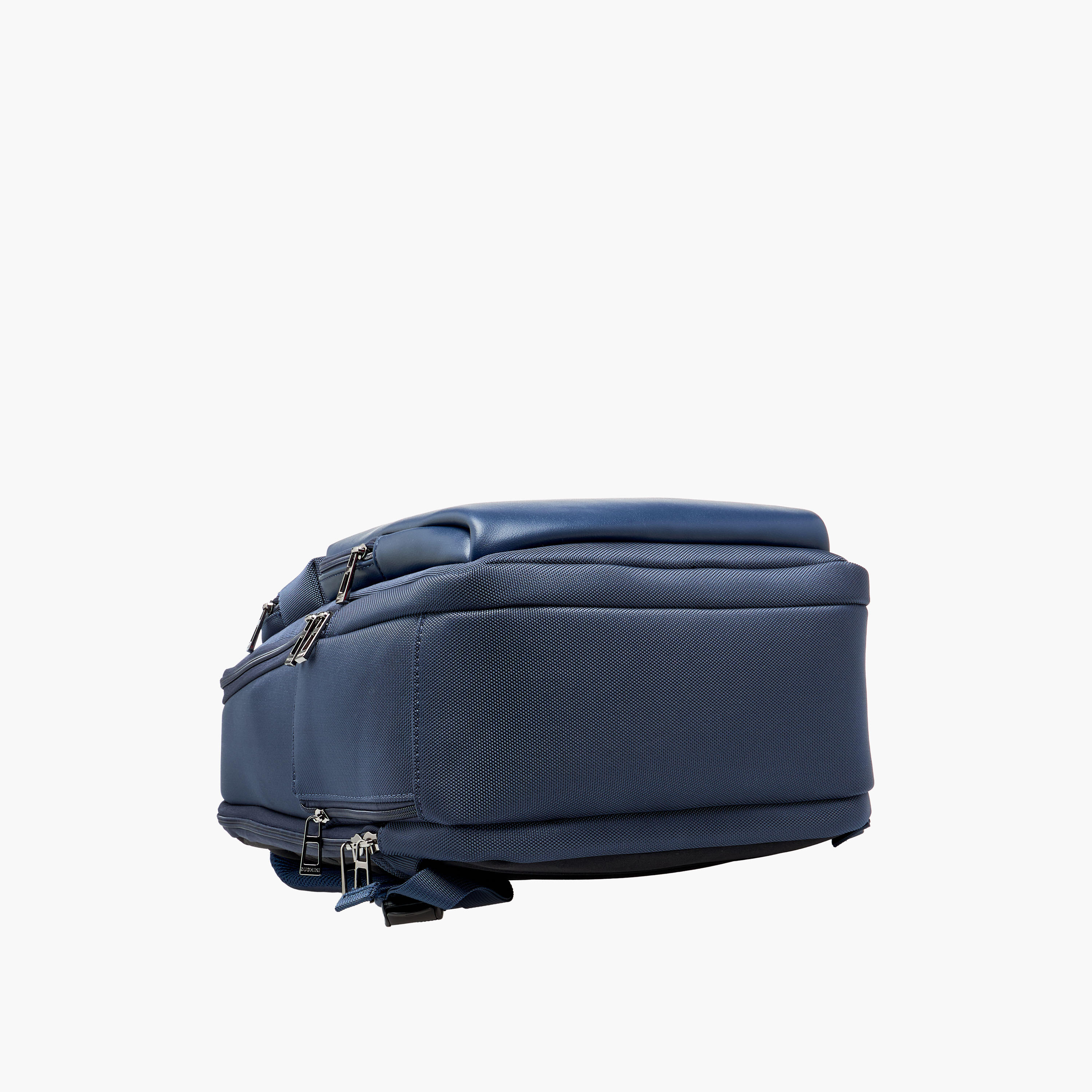 Duchini Men Textured Backpack-travel-luggagesandbags-backpacks-image-7