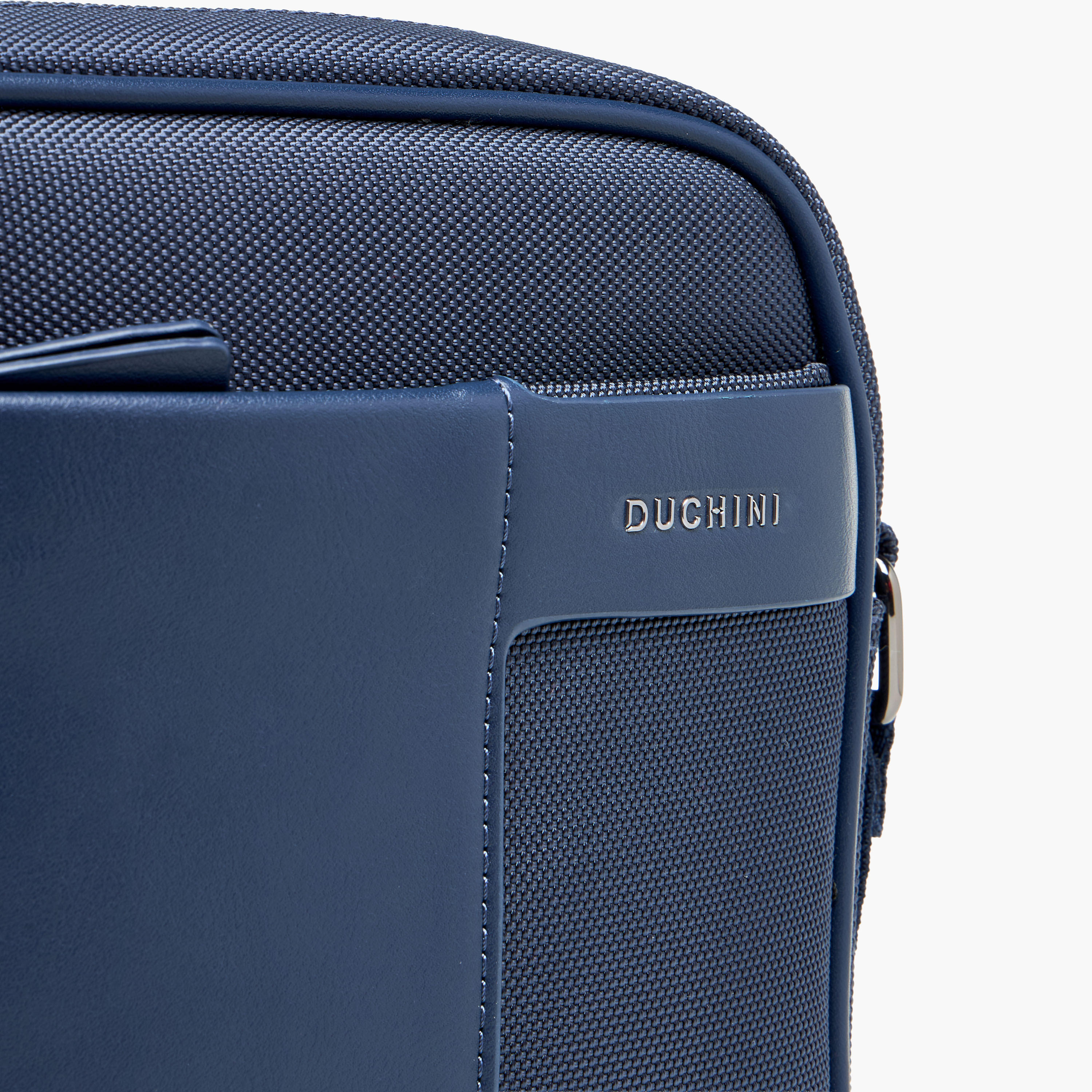 شنطة كروس بودي بارزة الملمس للرجال من دوتشيني-travel-accessories-image-6