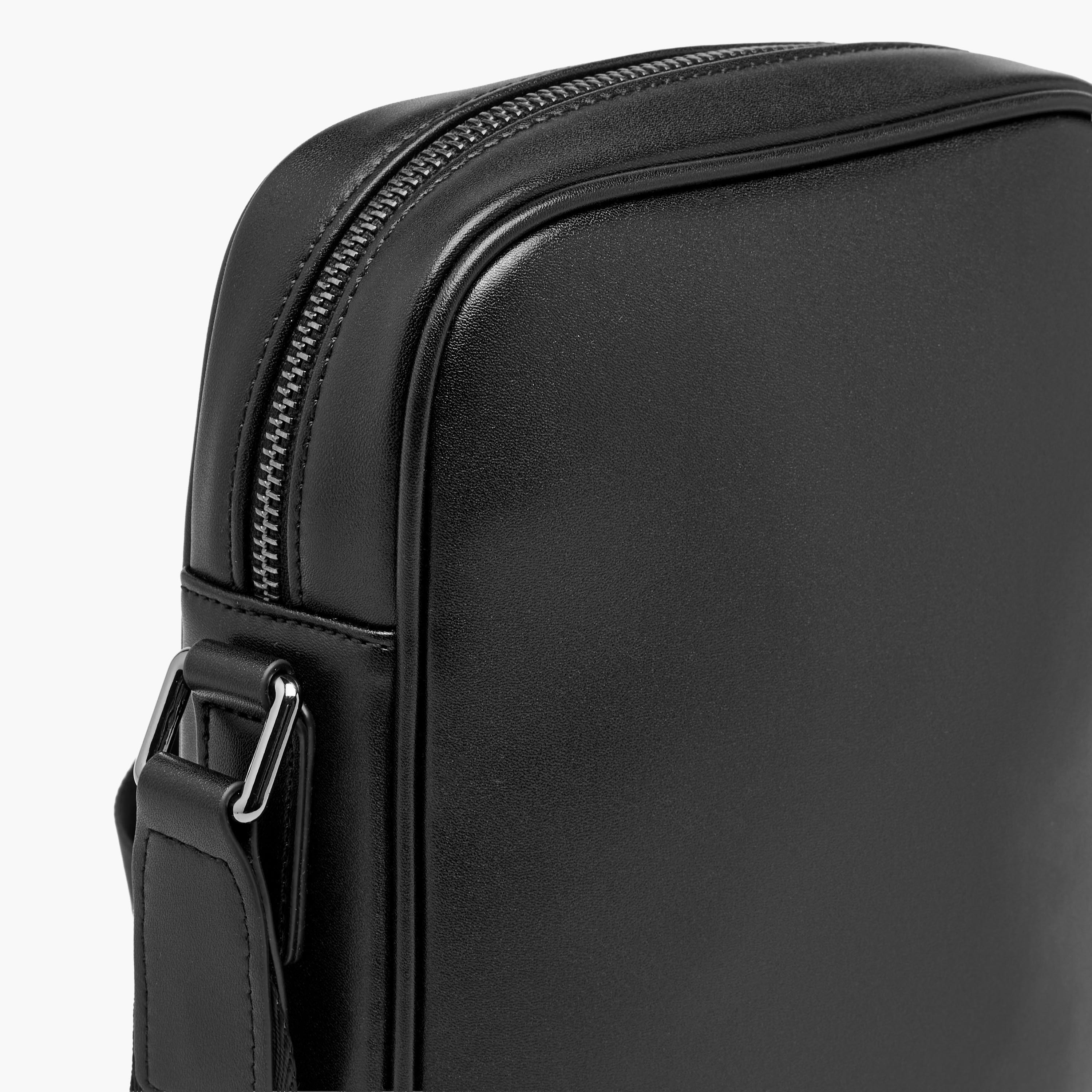 شنطة كروس بودي بتصميم مونوجرام بارز للرجال من دوتشيني-travel-accessories-image-6