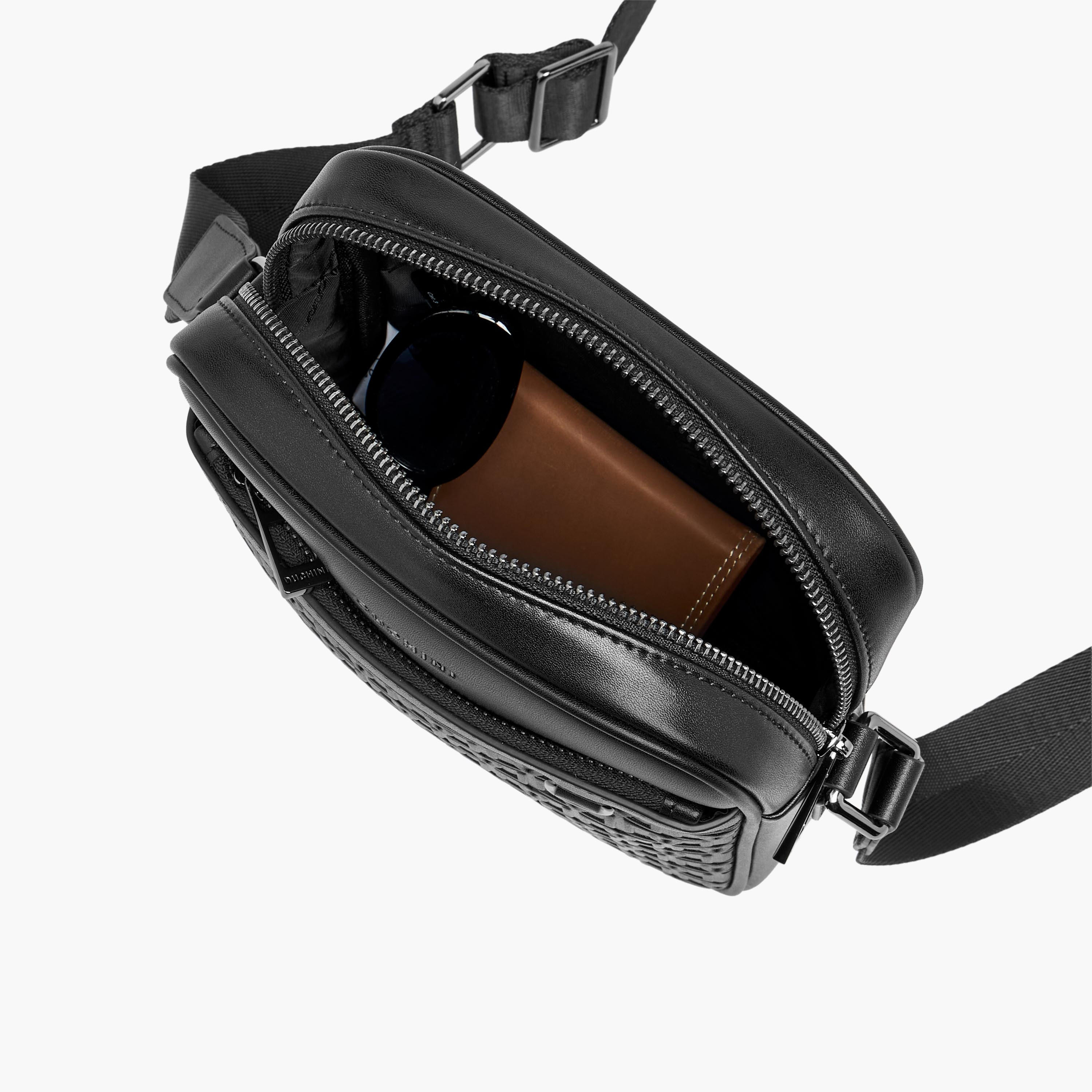شنطة كروس بودي بتصميم مونوجرام بارز للرجال من دوتشيني-travel-accessories-image-8