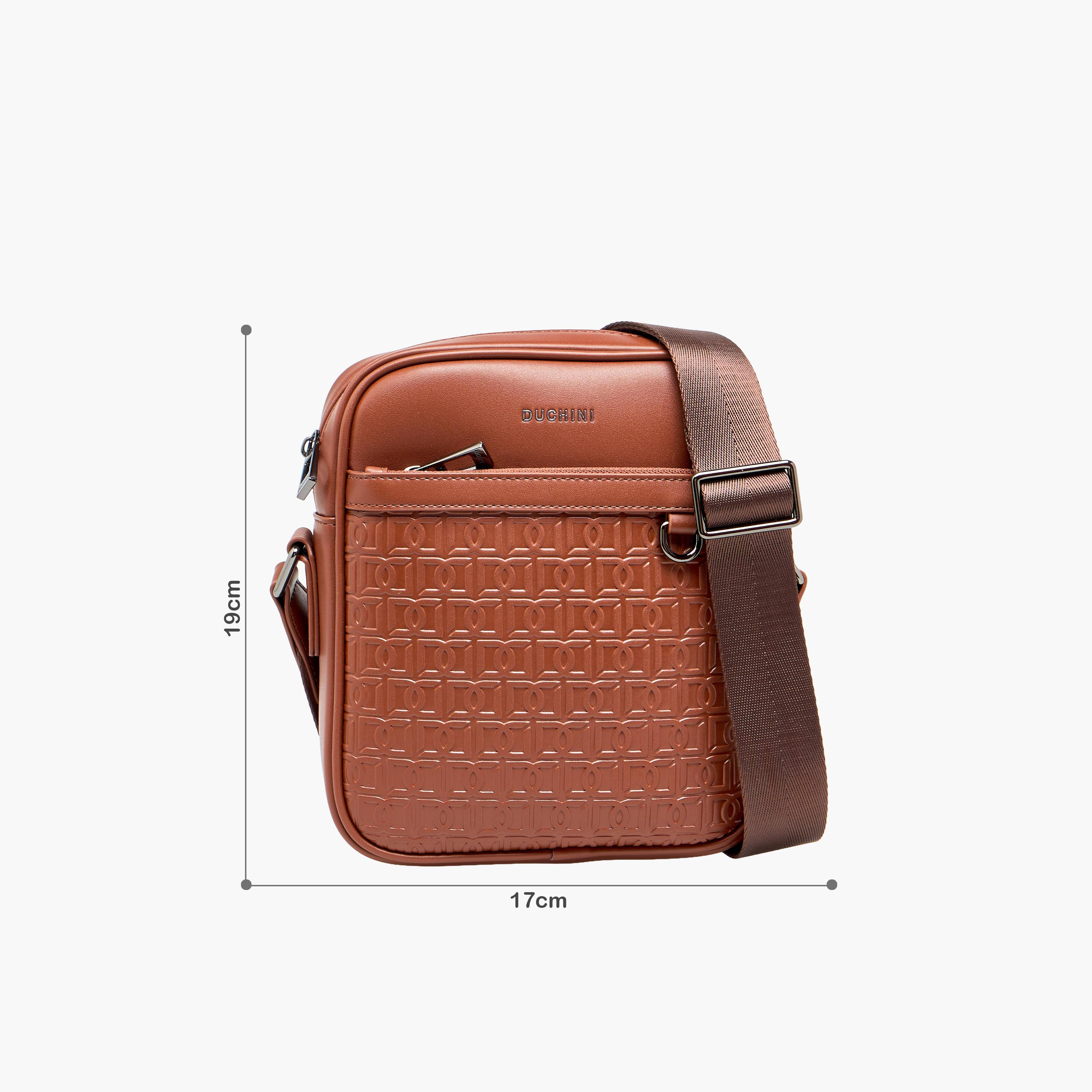 شنطة كروس بودي بتصميم مونوجرام بارز للرجال من دوتشيني-travel-accessories-image-2