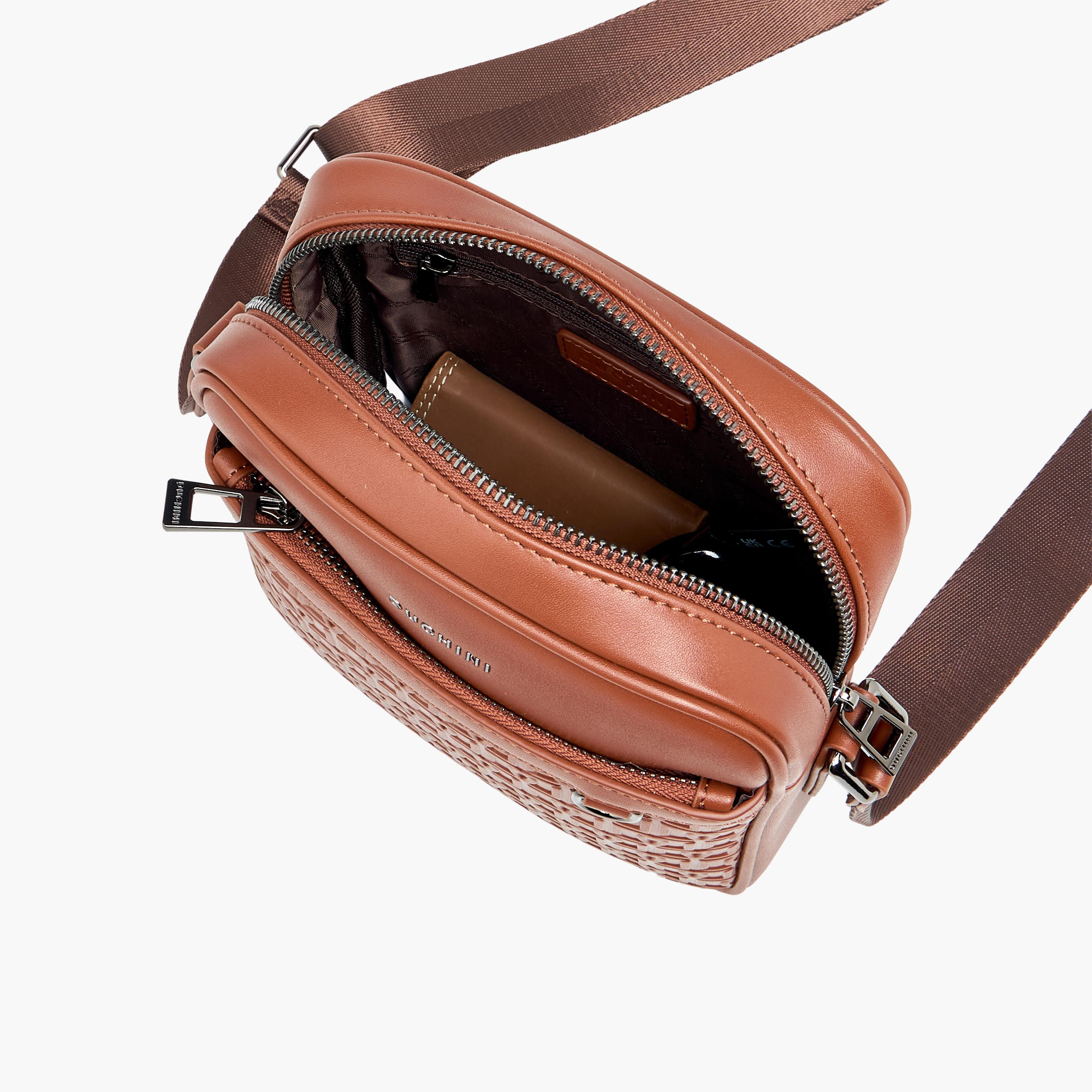 شنطة كروس بودي بتصميم مونوجرام بارز للرجال من دوتشيني-travel-accessories-image-9