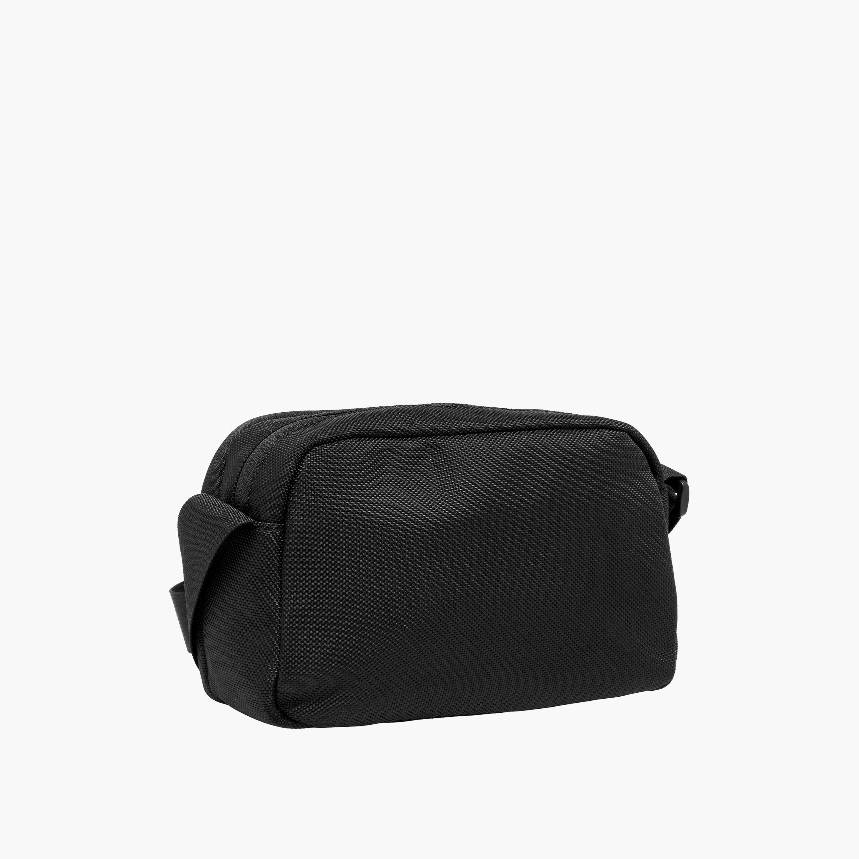 شنطة كروس بودي بارزة الملمس للرجال من لي كوبر-travel-accessories-image-4