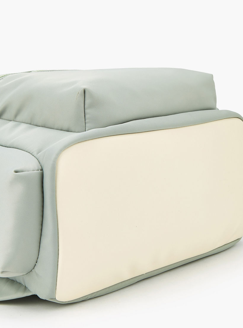 شنطة ظهر بوليستر بأحزمة قابلة للتعديل وطبعات الشعار من لي كوبر-women-bagsandwallets-backpacks-image-7