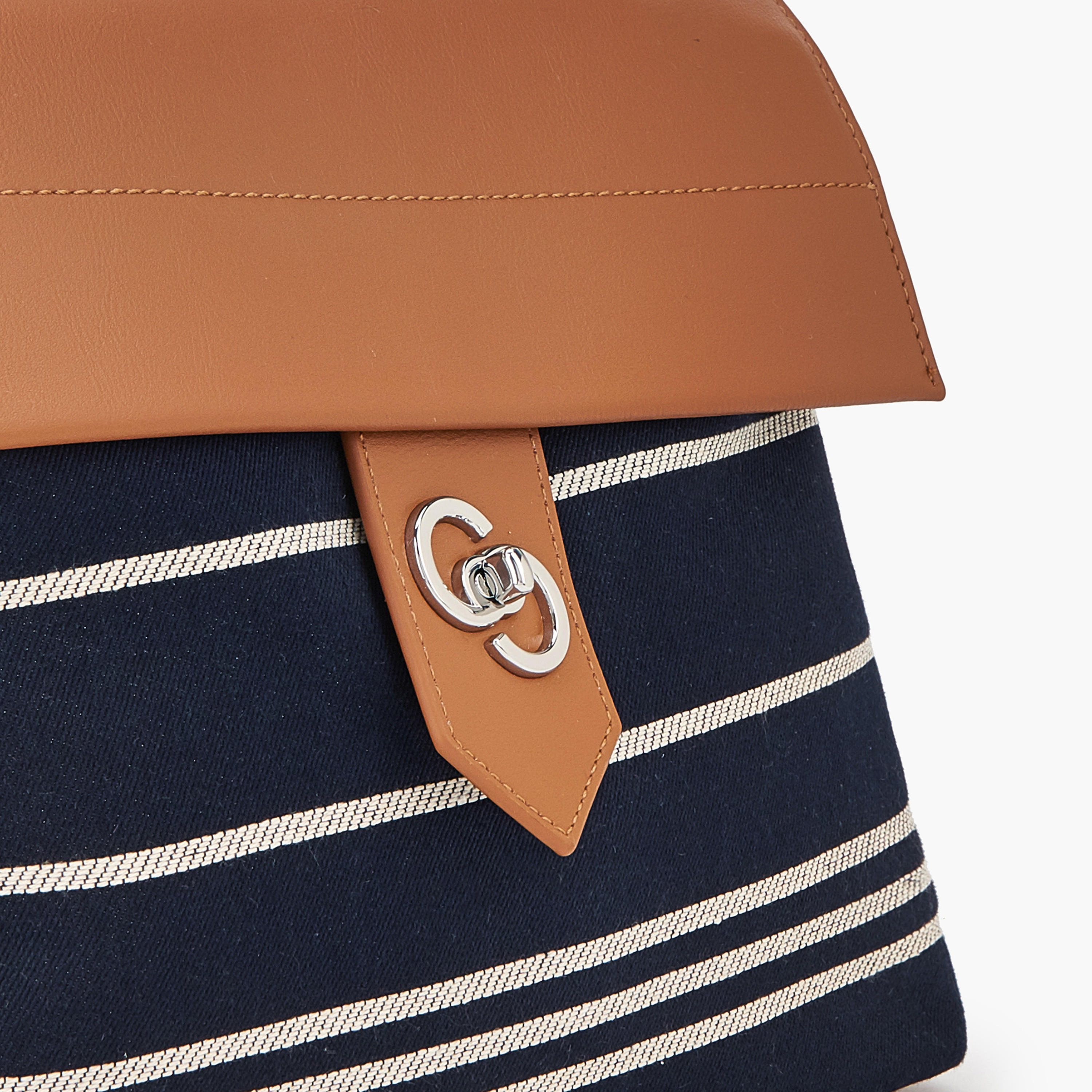 شنطة ظهر قماش مخططة بأحزمة كتف قابلة للتعديل من سيليست-women-bagsandwallets-backpacks-image-6