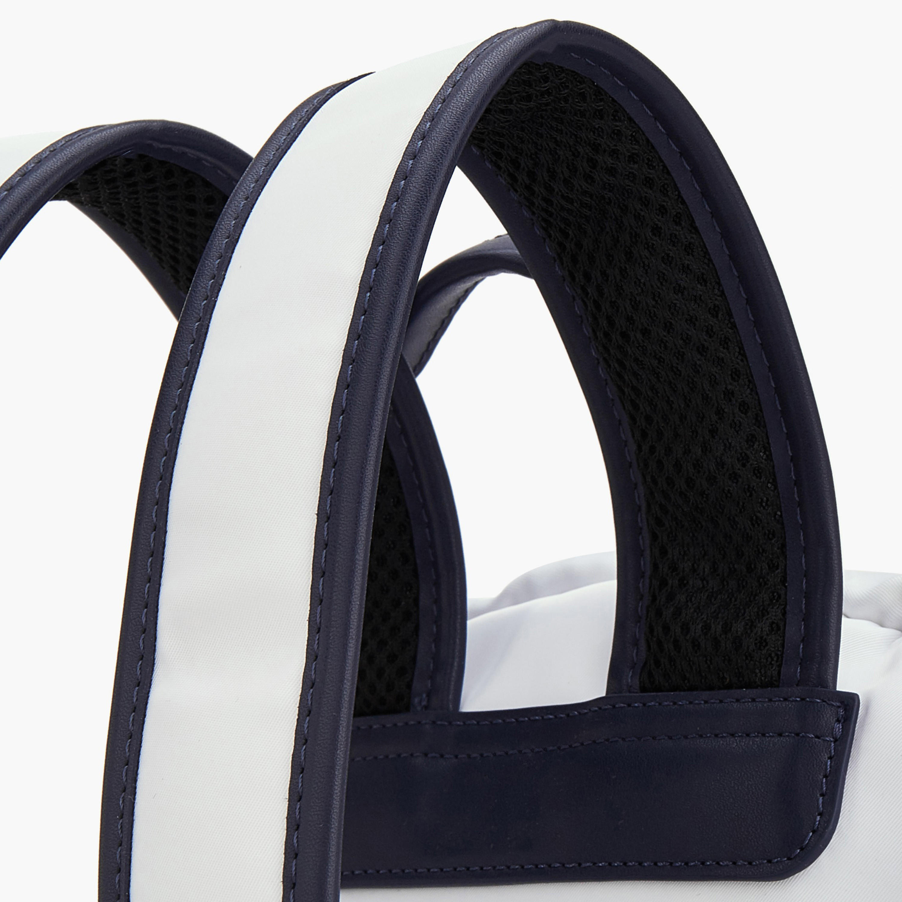 شنطة ظهر بأحزمة كتف قابلة للتعديل وطبعات الشعار من لي كوبر-school-bagsandbackpacks-backpacks-image-3