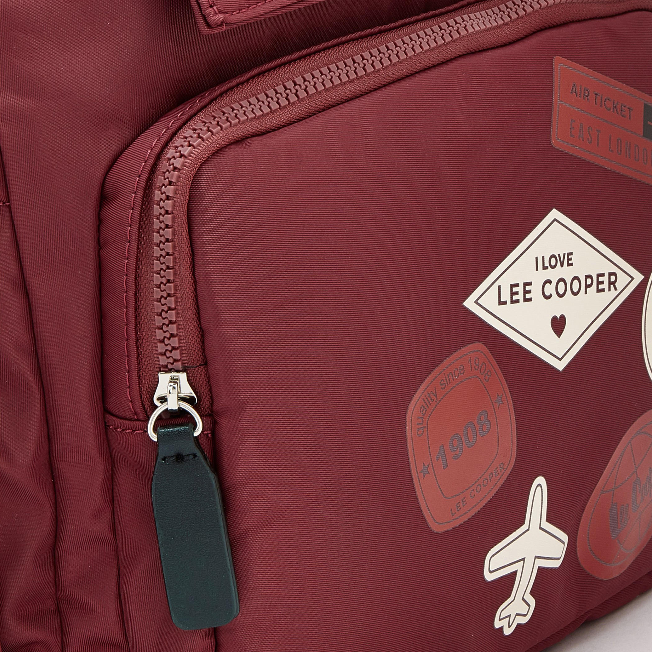 شنطة ظهر بحمالات مبطنة وطبعات شعار من لي كوبر-women-bagsandwallets-backpacks-image-4