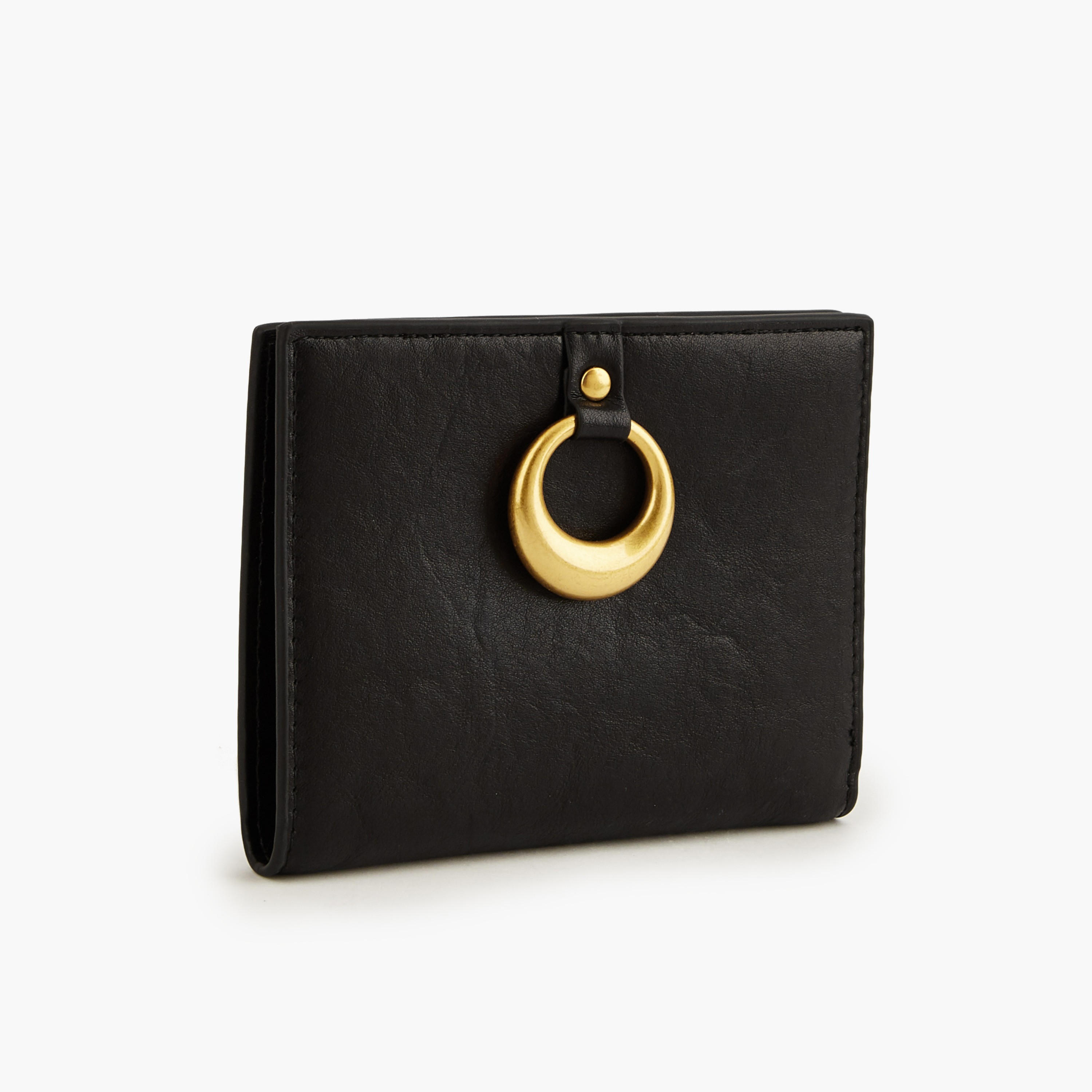 محفظة بطية ثنائية وحلية ميتاليك من سيليست-women-bagsandwallets-wallets-image-2