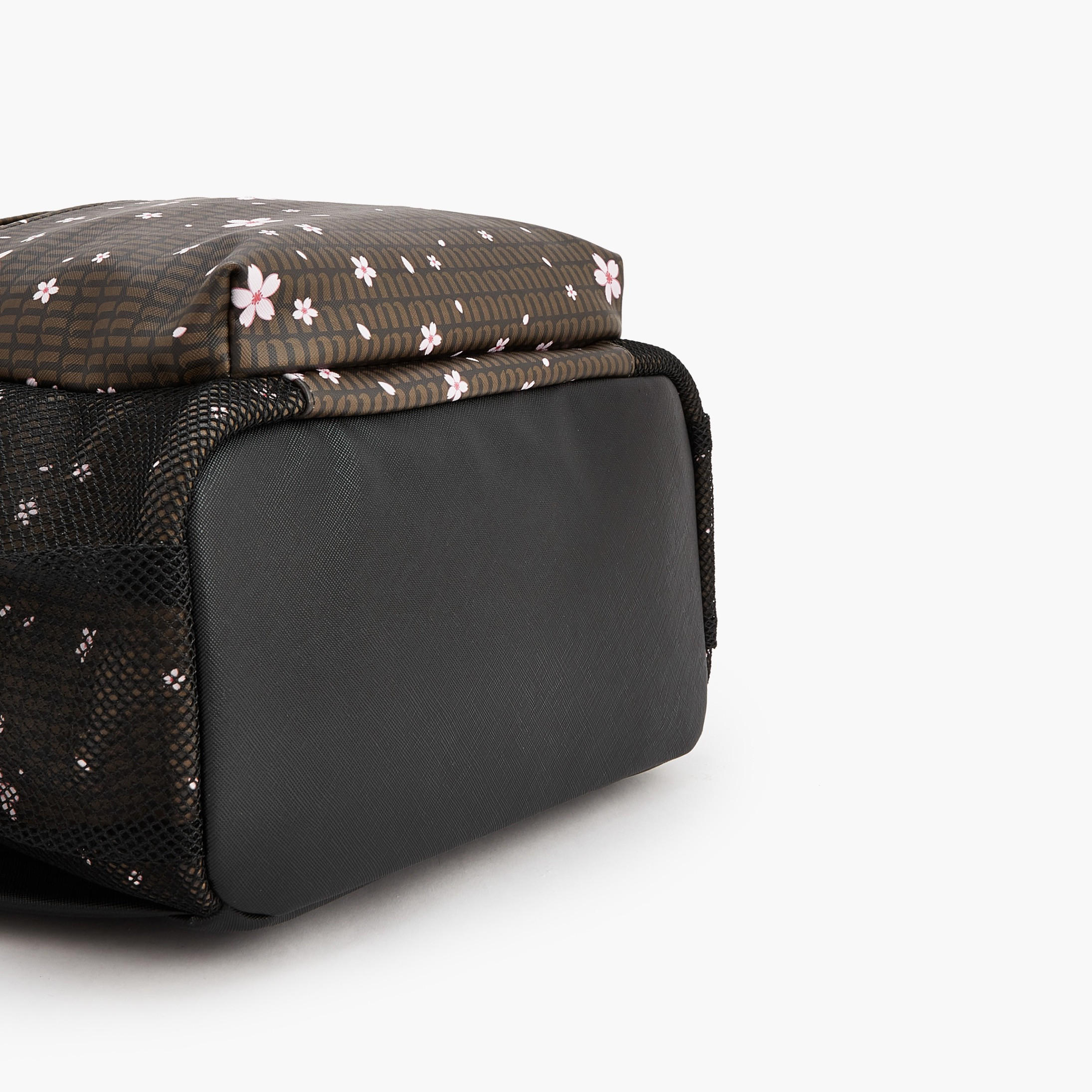 شنطة ظهر بطبعات زهرية وأحزمة كتف قابلة للتعديل من ميسي-women-bagsandwallets-backpacks-image-8