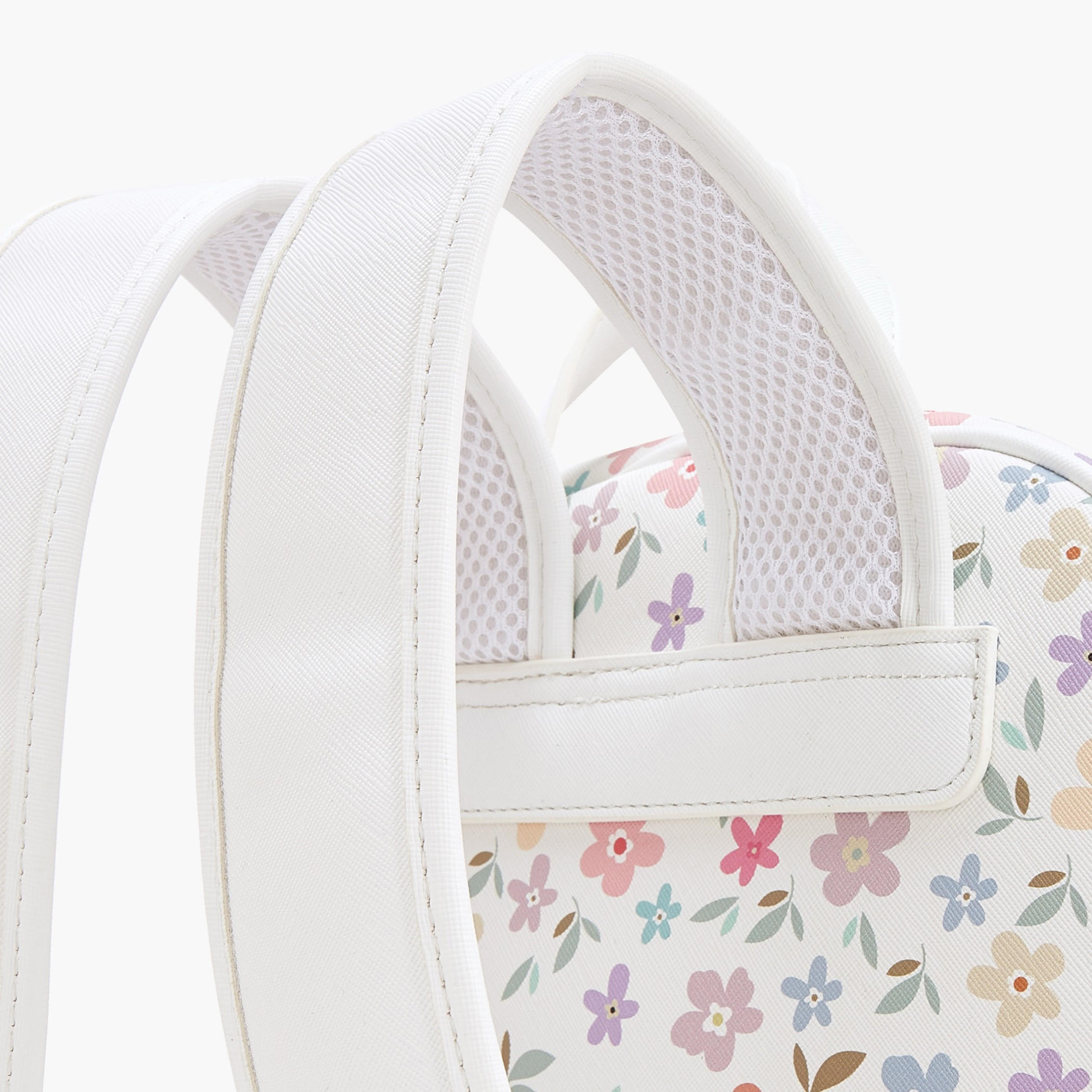 شنطة ظهر بأحزمة كتف مبطنة وطبعات زهرية من ميسي-women-bagsandwallets-backpacks-image-2