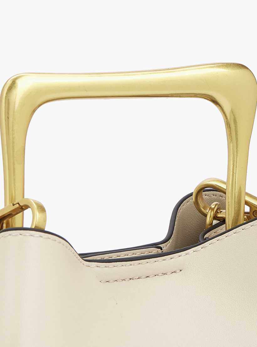 شنطة كروسبودي بمقبض ميتاليك مع شنطة صغيرة من سيليست-women-bagsandwallets-handbags-image-4