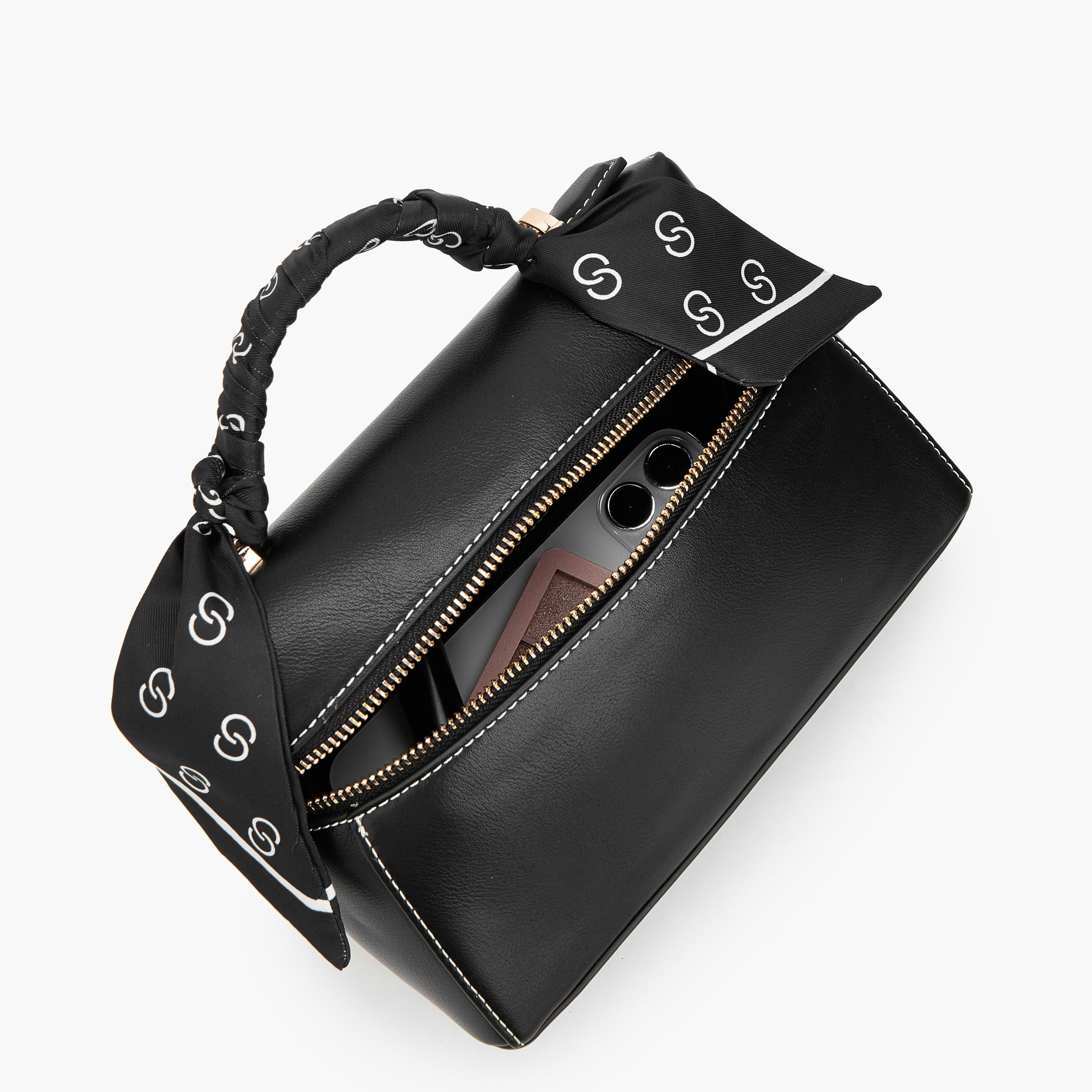 شنطة كروسبودي سادة بتفاصيل وشاح من سيليست-women-bagsandwallets-handbags-image-7