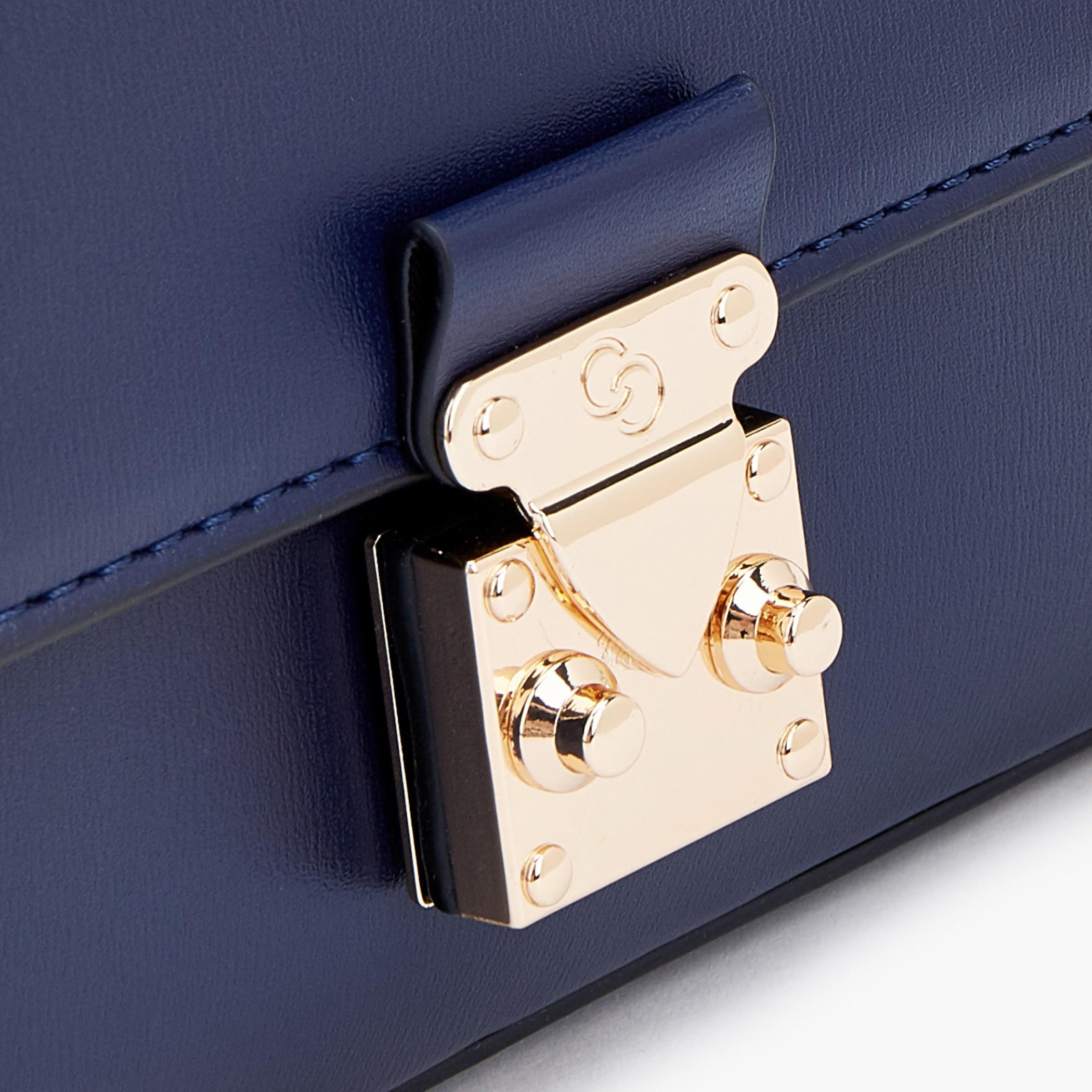 شنطة كروس بودي سادة بإغلاق مغناطيسي من سيليست-women-bagsandwallets-handbags-image-3
