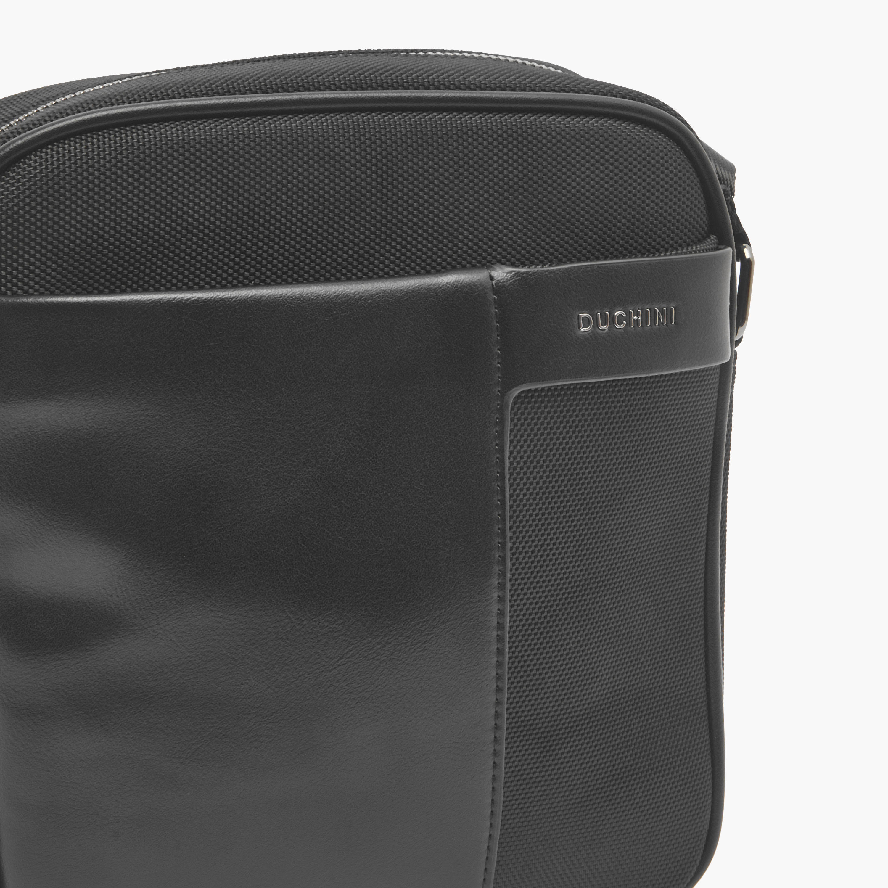 Duchini Men Adjustable Strap Crossbody Bag-travel-accessories-image-4