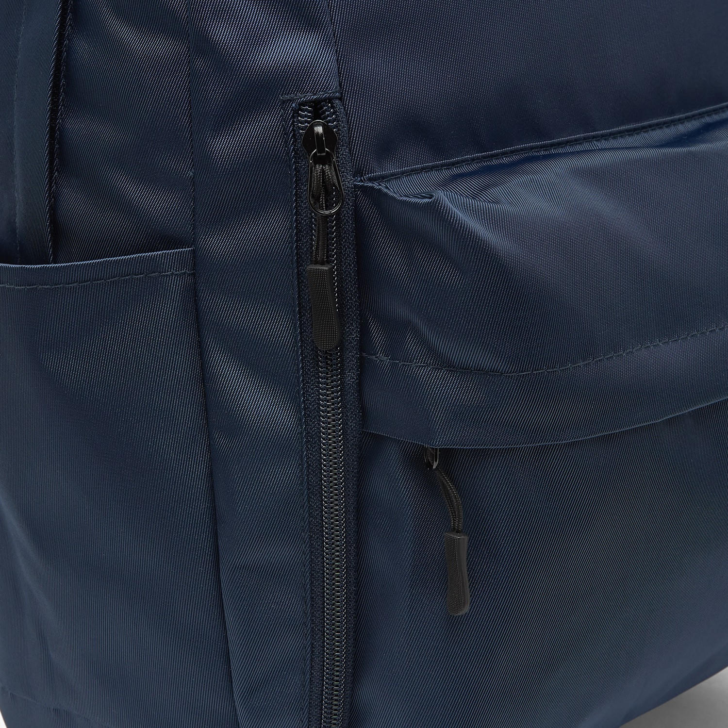 شنطة ظهر بجيب أمامي وطبعات الشعار للصغار بعمر 13 سنة فأكثر-school-bagsandbackpacks-backpacks-image-3