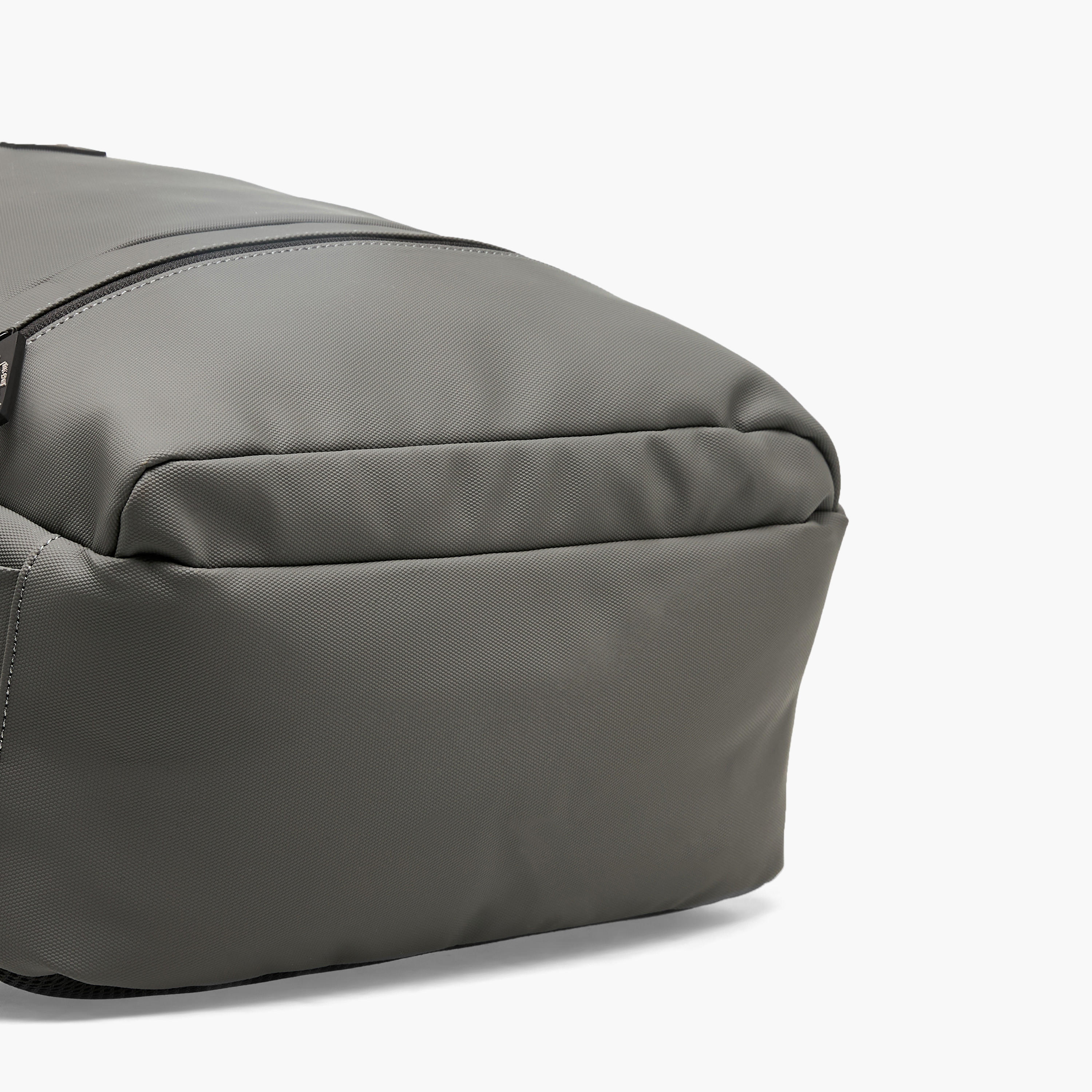 شنطة ظهر بأحزمة كتف مبطنة للرجال من لي كوبر-men-bags-image-6