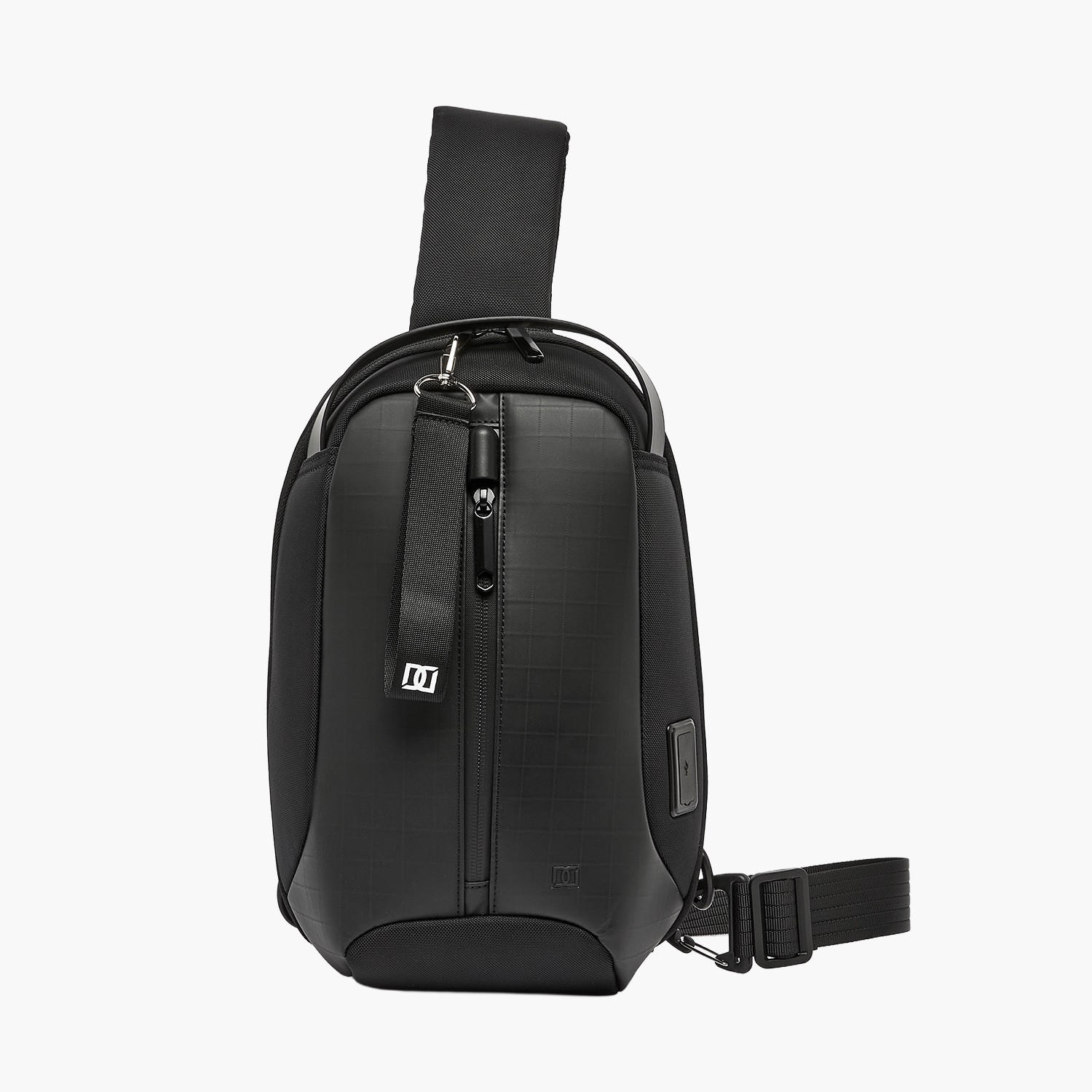 شنطة ظهر بحزام حمالة ومنفذ يو إس بي للرجال من دوتشيني-travel-accessories-image-1