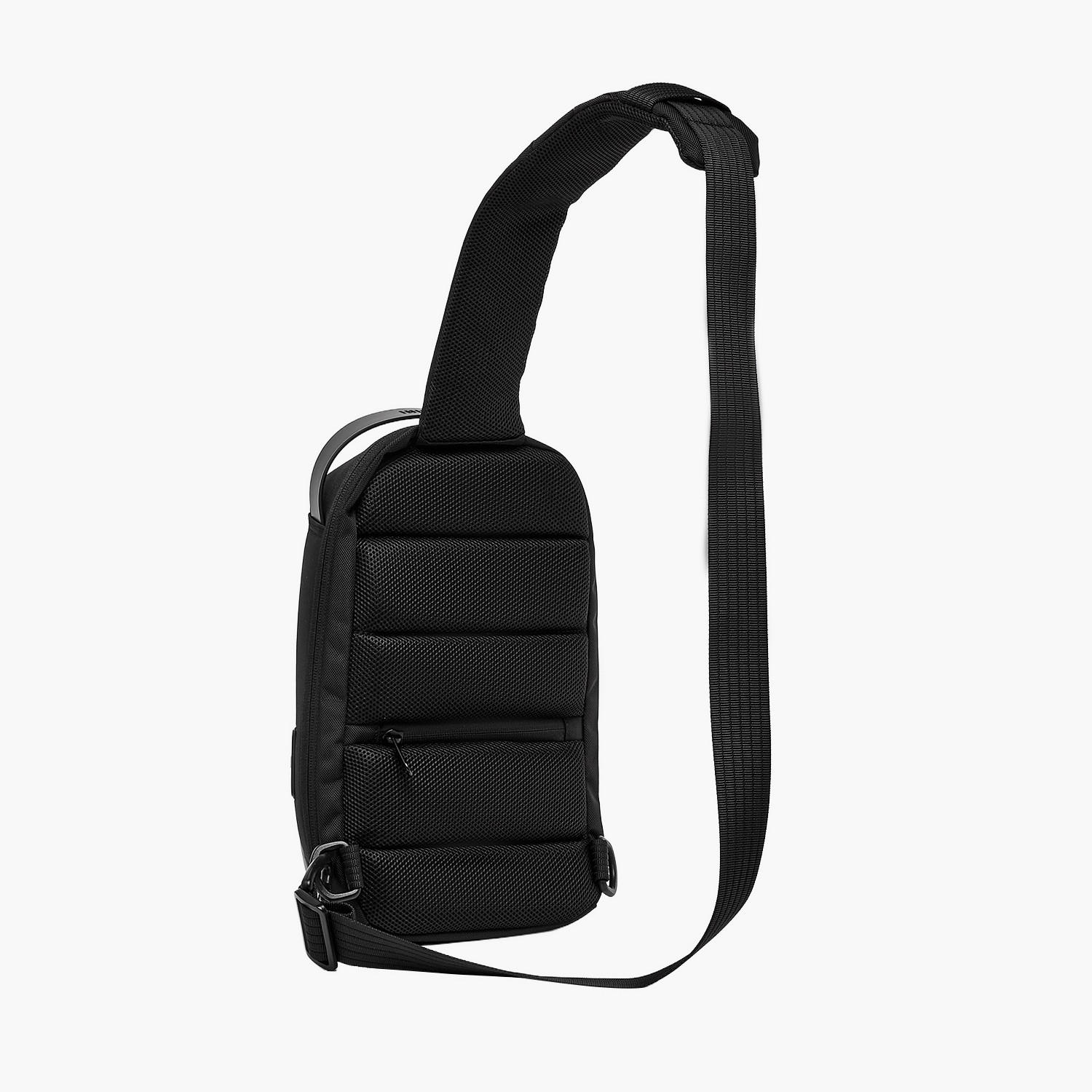 شنطة ظهر بحزام حمالة ومنفذ يو إس بي للرجال من دوتشيني-travel-accessories-image-3