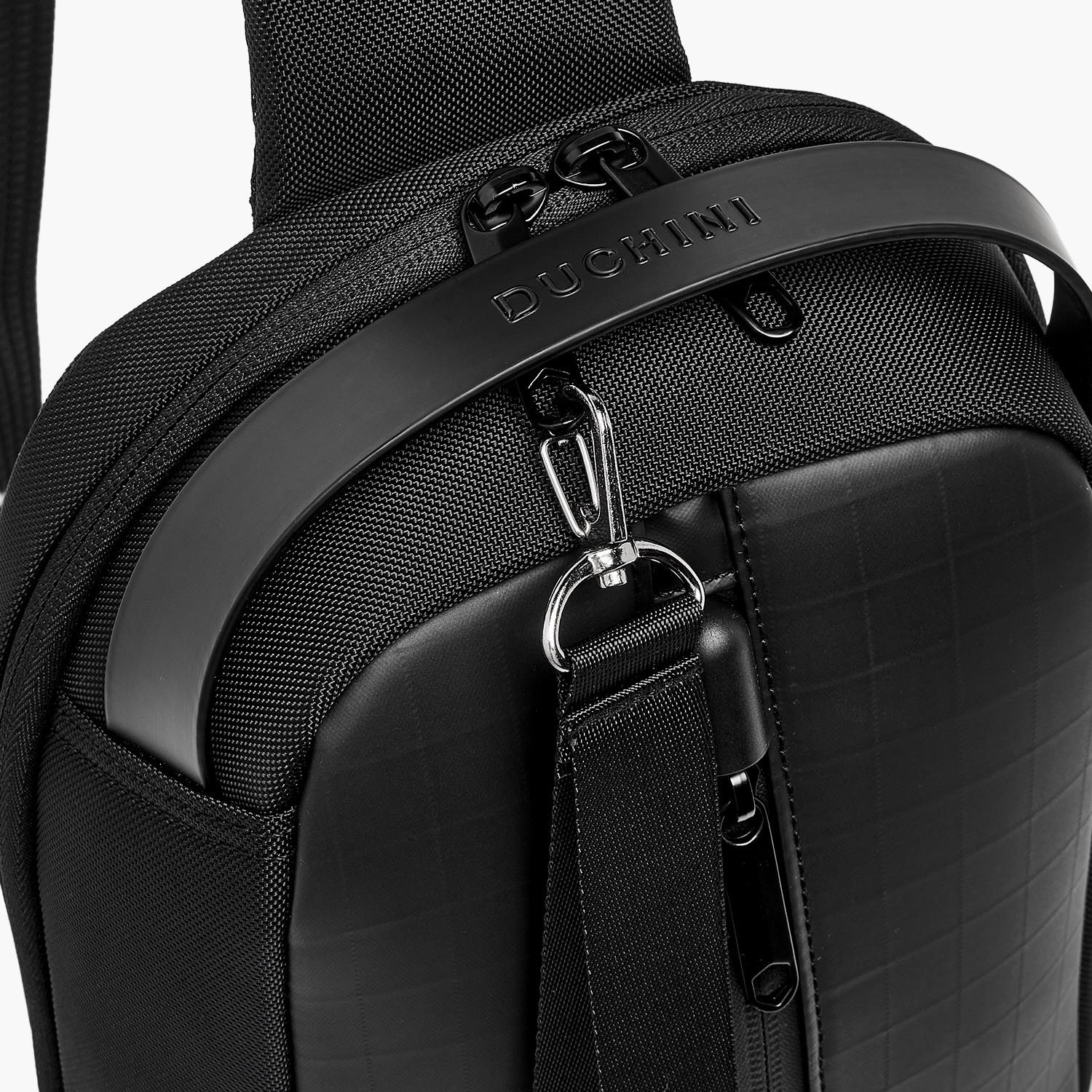 شنطة ظهر بحزام حمالة ومنفذ يو إس بي للرجال من دوتشيني-travel-accessories-image-4