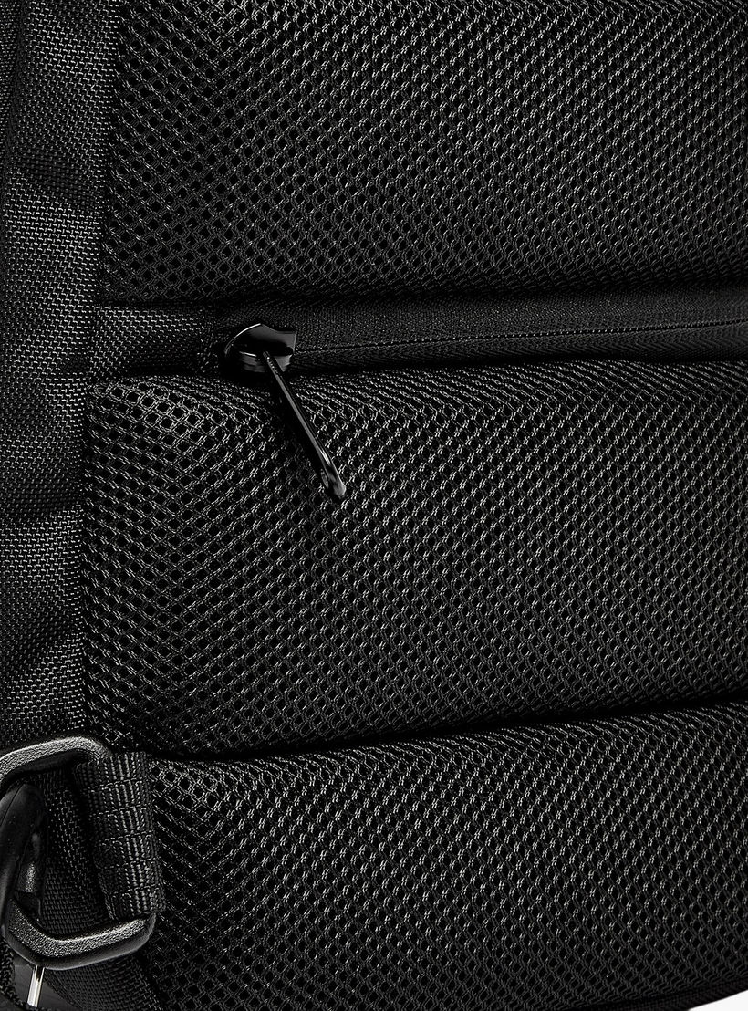 شنطة ظهر بحزام حمالة ومنفذ يو إس بي للرجال من دوتشيني-travel-accessories-image-6