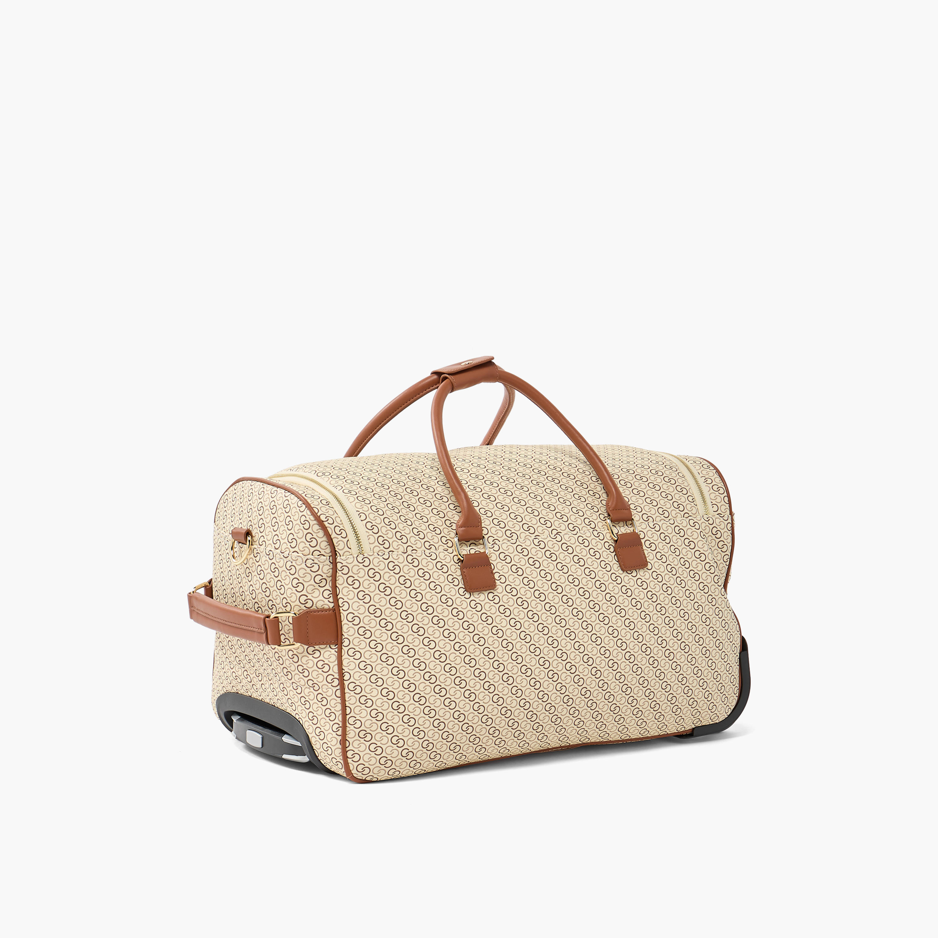 شنطة دافل بعجلات وطبعات مونوجرام من سيليست-travel-luggagesandbags-dufflebags-image-3