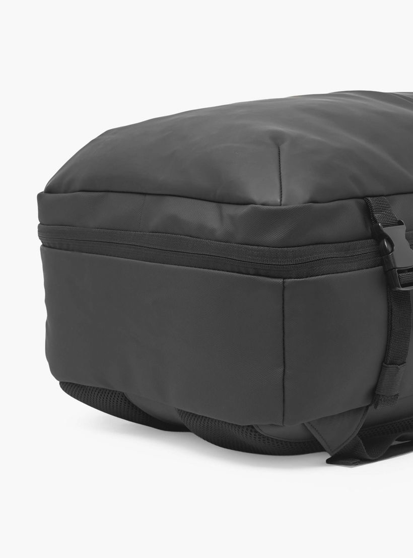 WAVE Solid Backpack with Adjustable Straps, Manual Vacuum Pump and Vacuum Bag-travel-luggagesandbags-backpacks-image-7