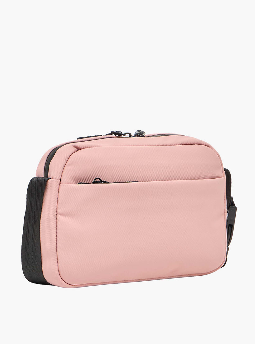 شنطة كروسبودي بارزة الملمس بسحاب من ويف-travel-accessories-image-3