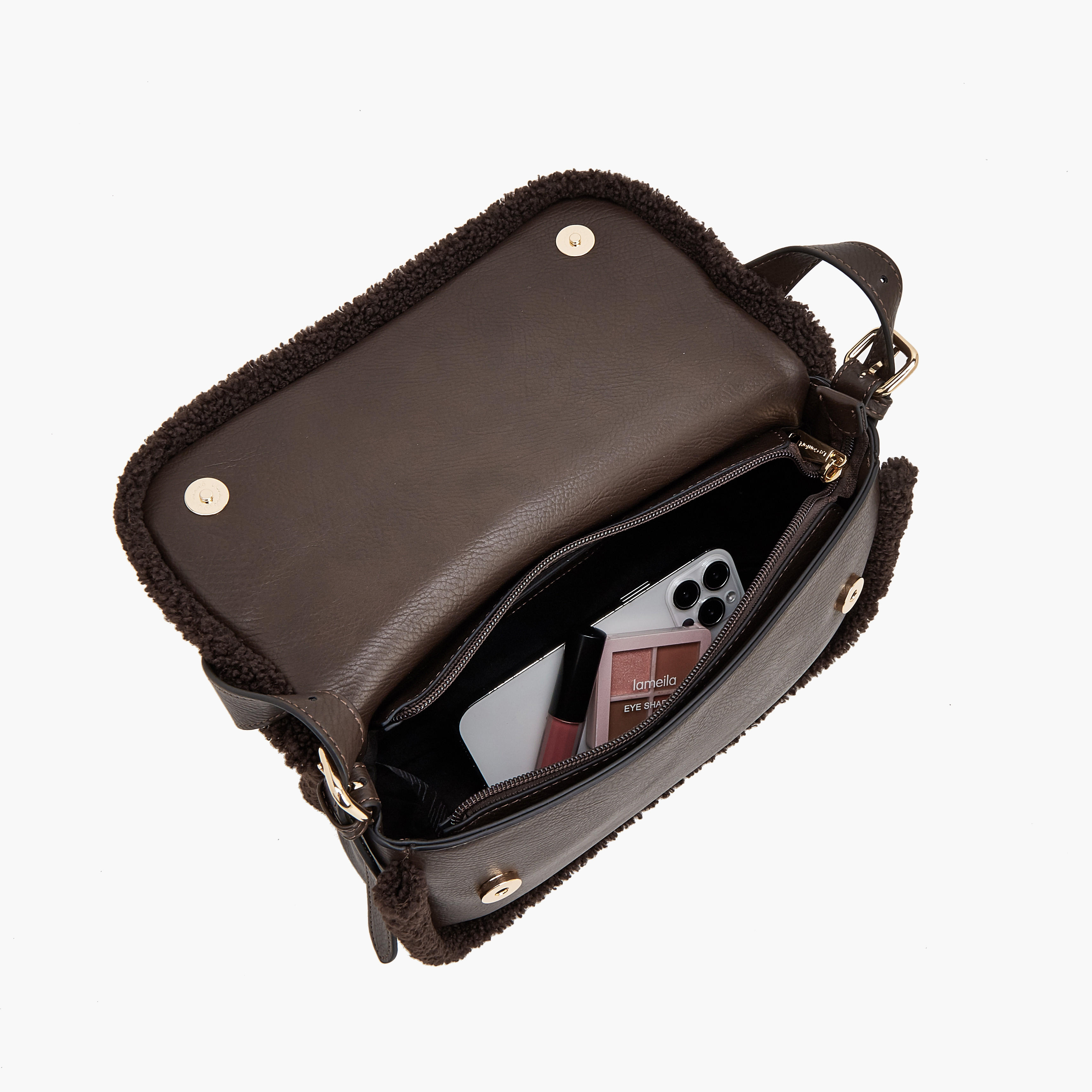 حقيبة كتف بتفاصيل فرو صناعي من لو كونفورت-women-bagsandwallets-handbags-image-7
