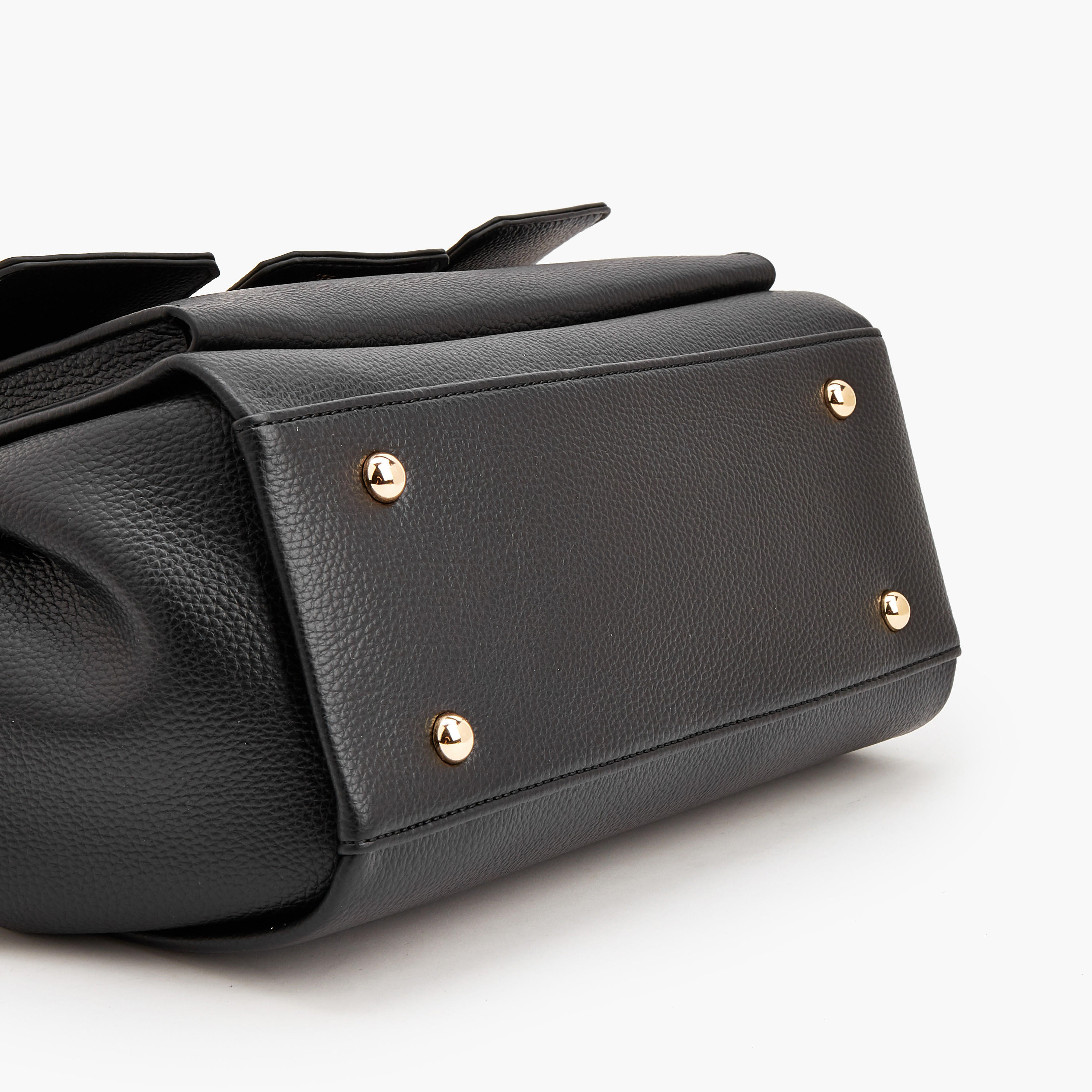 حقيبة كتف مزينة بمعدن وسحاب إغلاق من سيليست-women-bagsandwallets-handbags-image-6