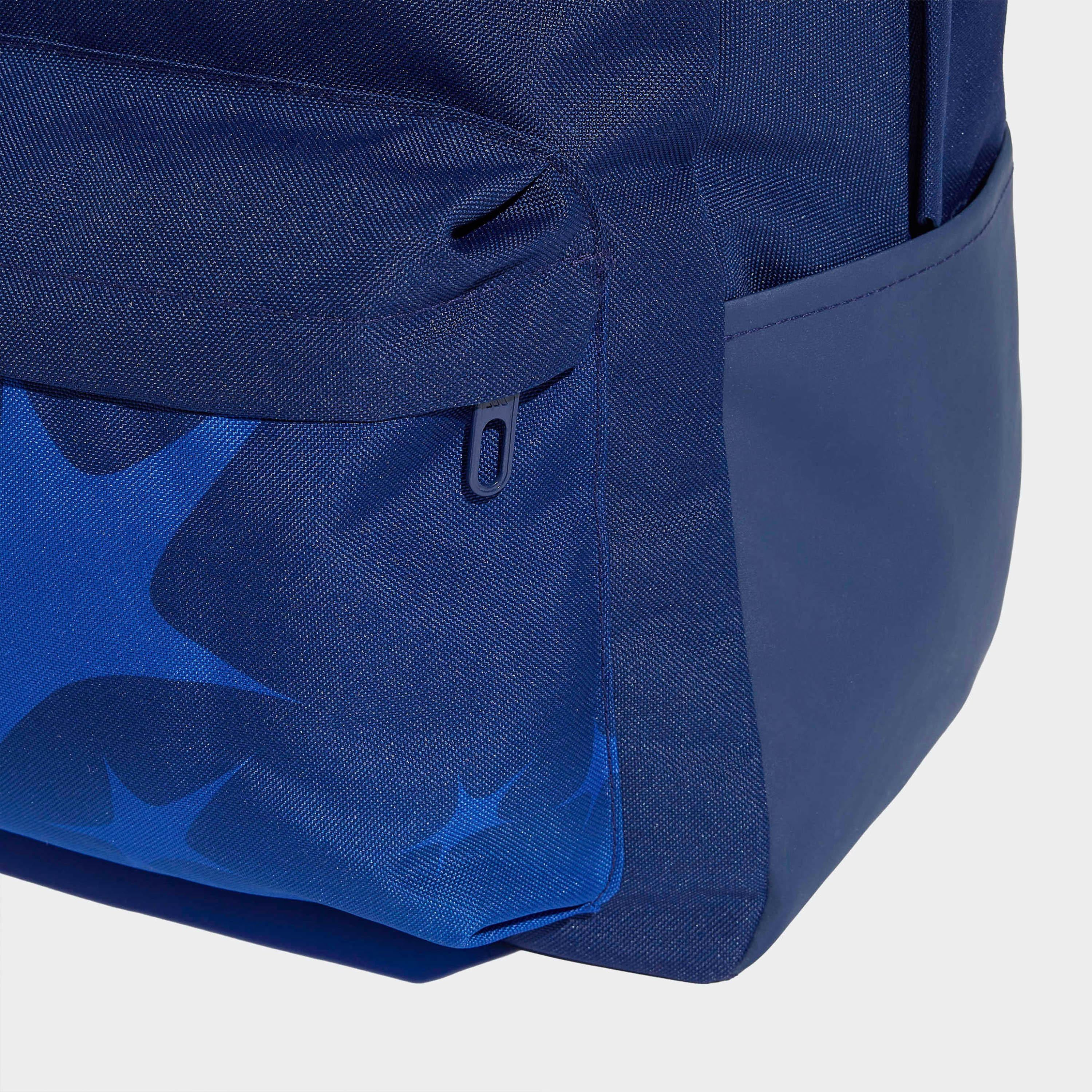 شنطة ظهر بحمالات مبطنة وطبعات شعار للأطفال من 13 سنة من أديداس - 28 لتر-school-bagsandbackpacks-backpacks-image-3
