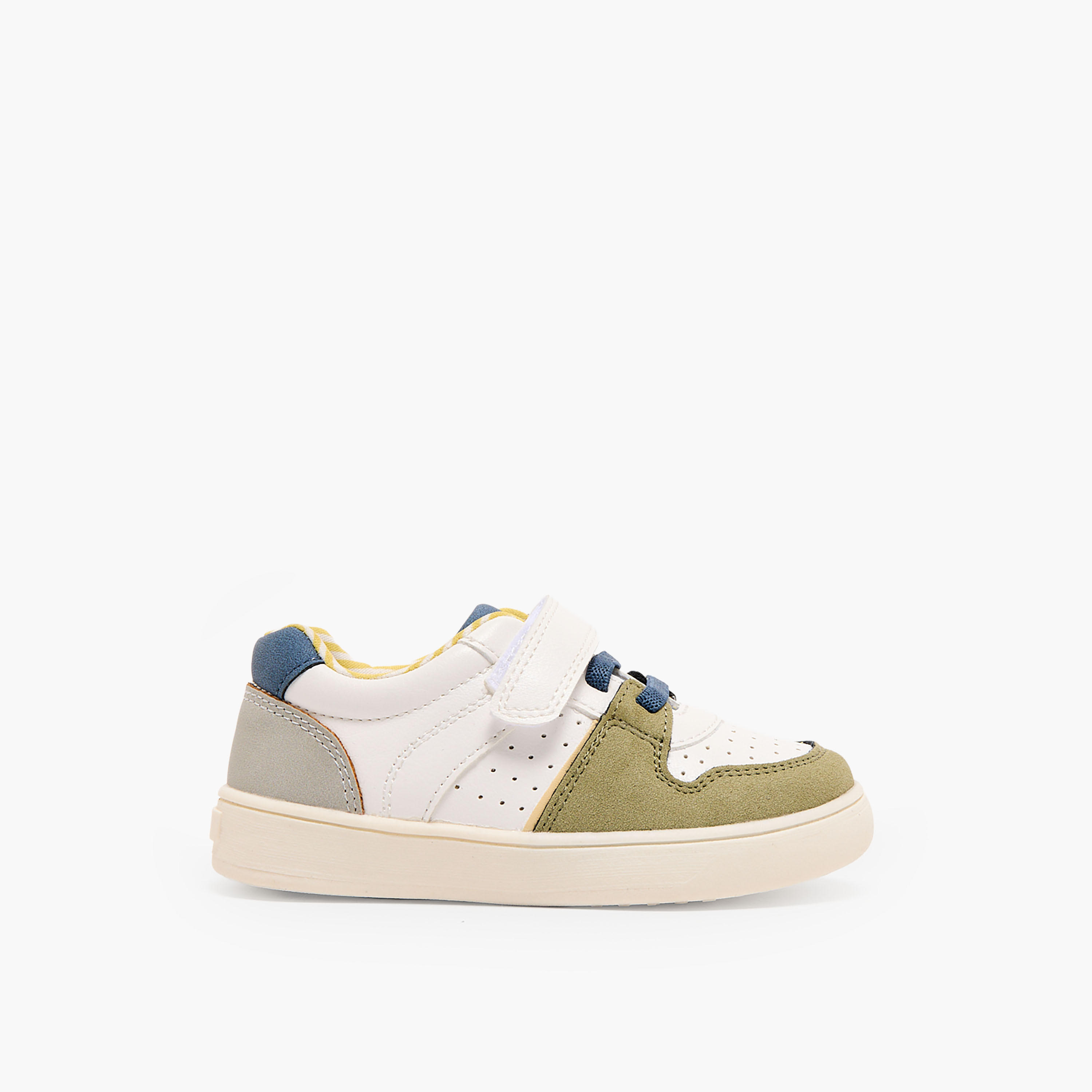 حذاء سنيكرز مخطط بشريط إغلاق لاصق للأولاد من بارفيت-boys-shoes-sneakers-image-3