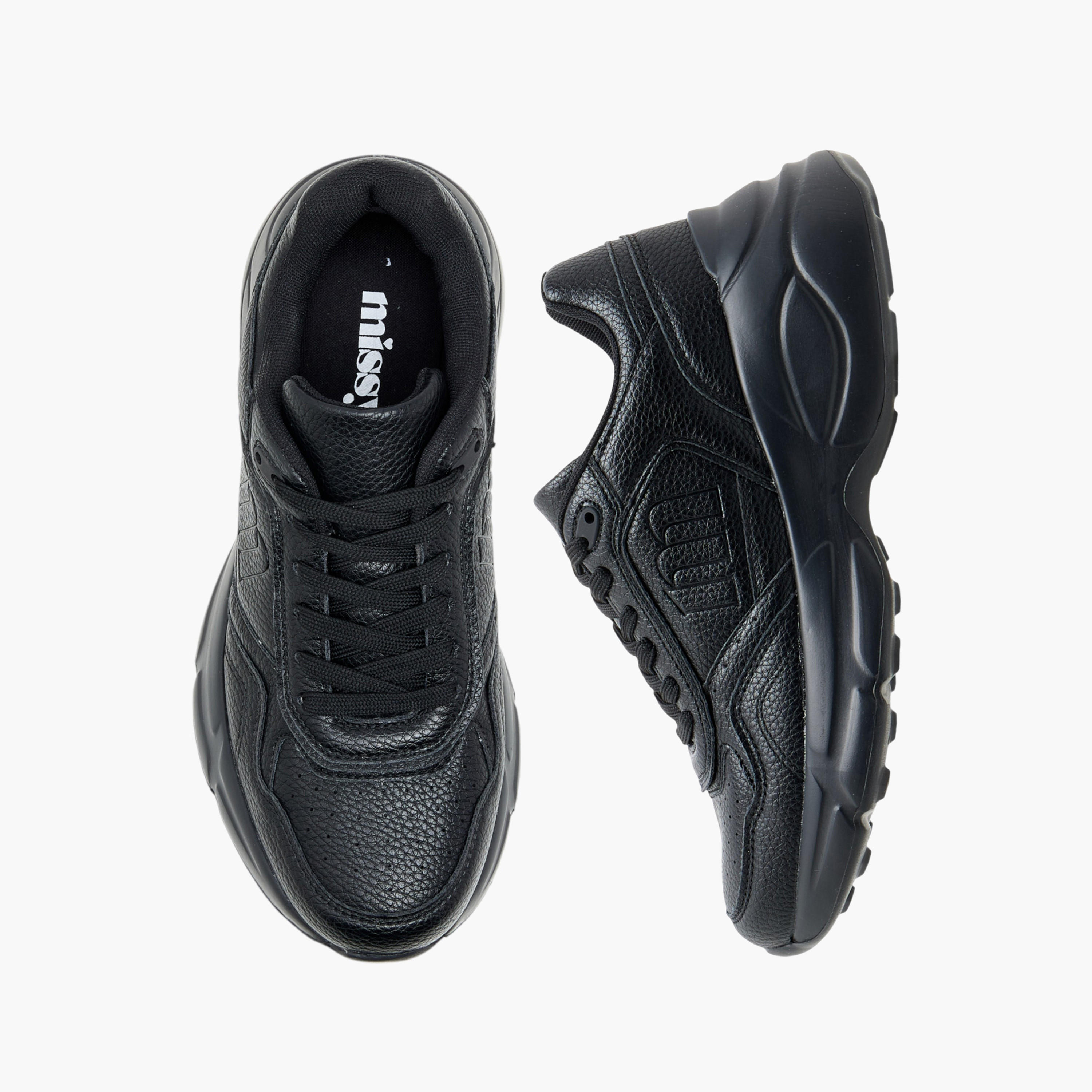 حذاء سنيكرز برباط إغلاق ونقوش مونوجرام من ميسي-women-shoes-sneakers-image-1