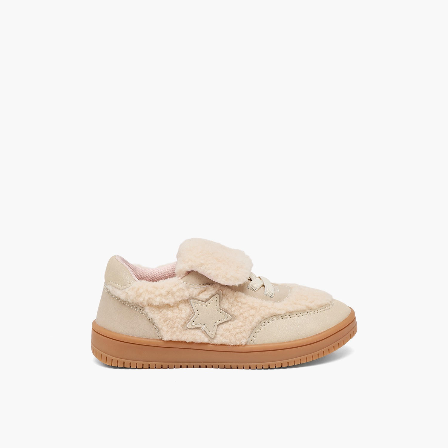 حذاء سنيكرز للكاحل من الفرو الصناعي بزينة نجمة للبنات من جونيورز-girls-shoes-sneakers-image-3