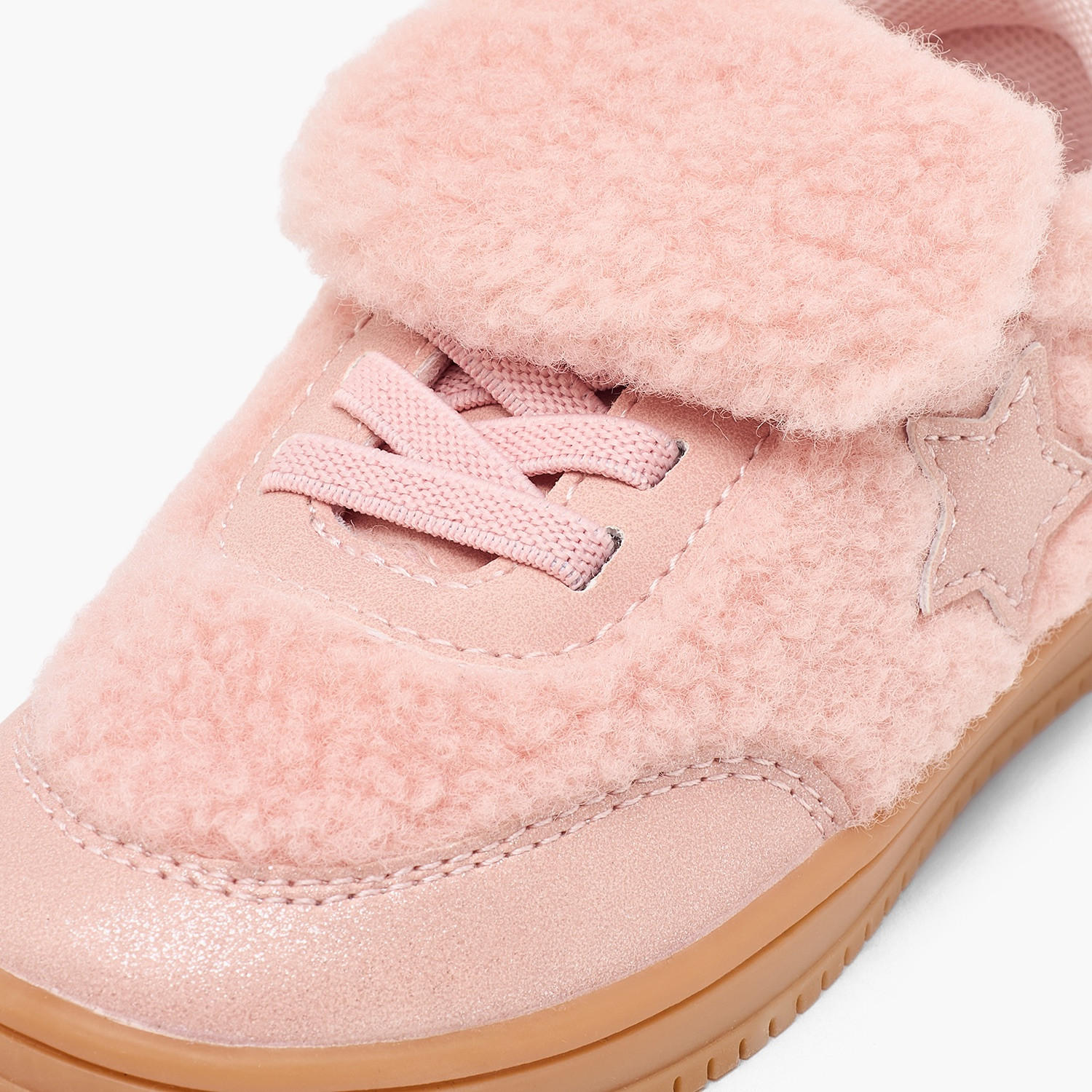 حذاء سنيكرز للكاحل من الفرو الصناعي بزينة نجمة للبنات من جونيورز-girls-shoes-sneakers-image-5