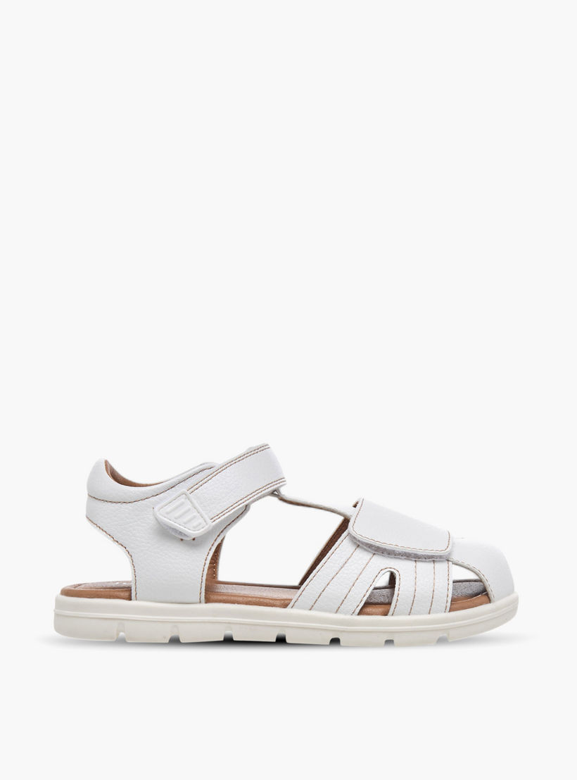 صندل فيشرمان بتفاصيل مدرزة وشريط إغلاق من جونيورز-boys-shoes-sandals-image-2