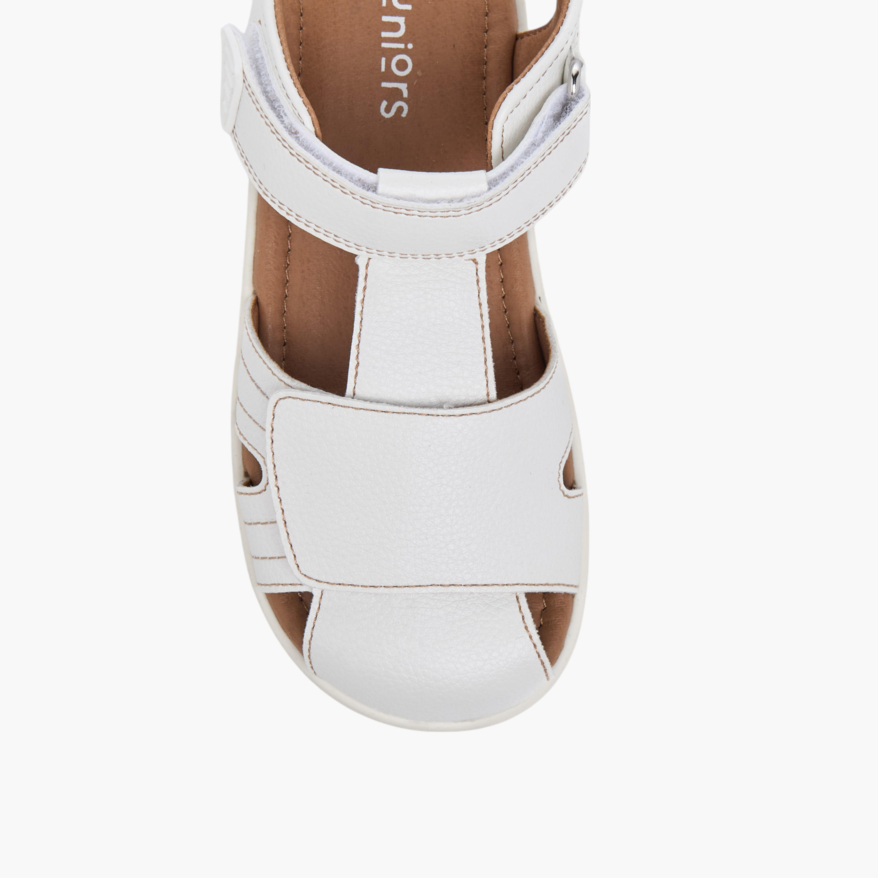 صندل فيشرمان بتفاصيل مدرزة وشريط إغلاق من جونيورز-boys-shoes-sandals-image-3