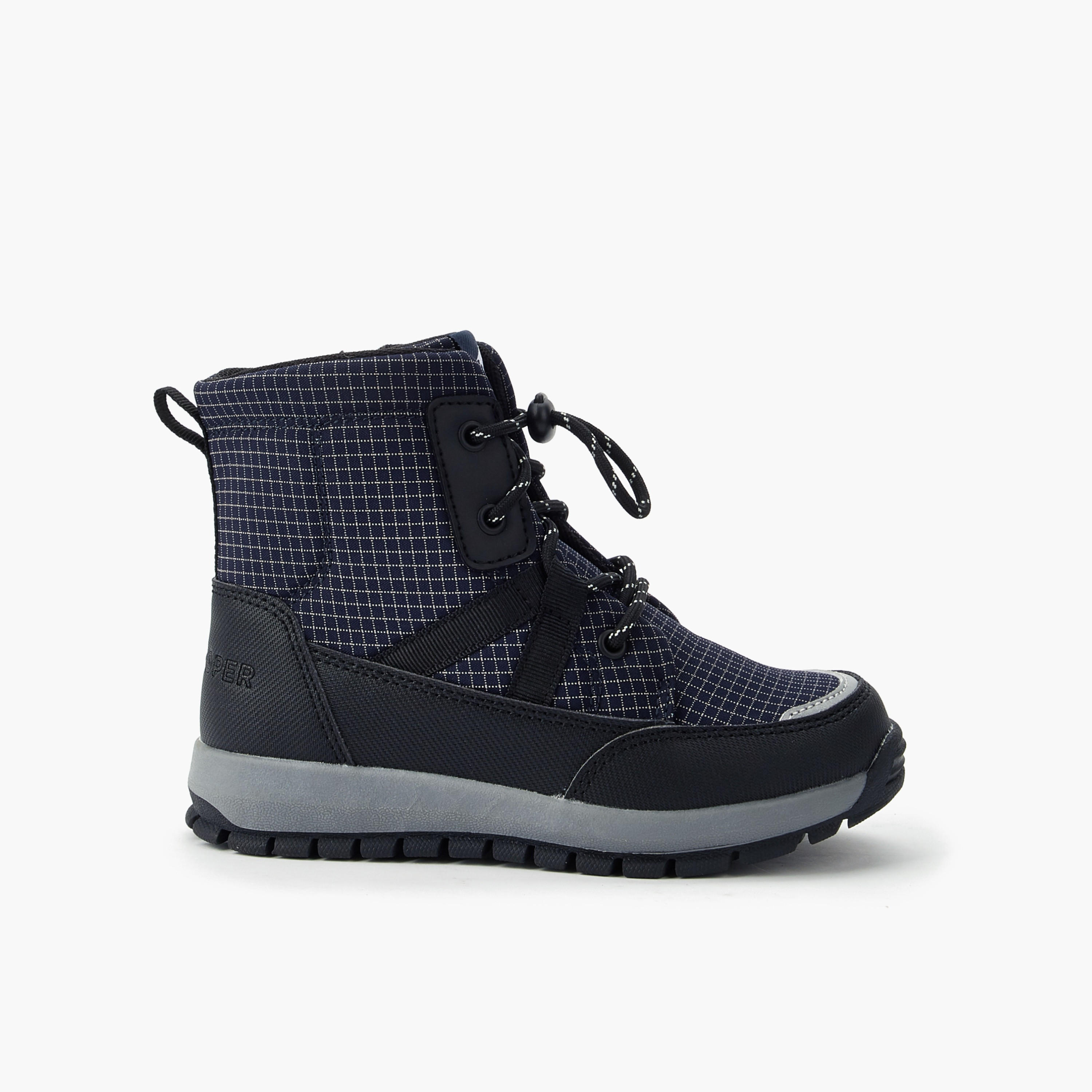 حذاء بوت كاروهات برباط للأطفال من لي كوبر-boys-shoes-boots-image-3