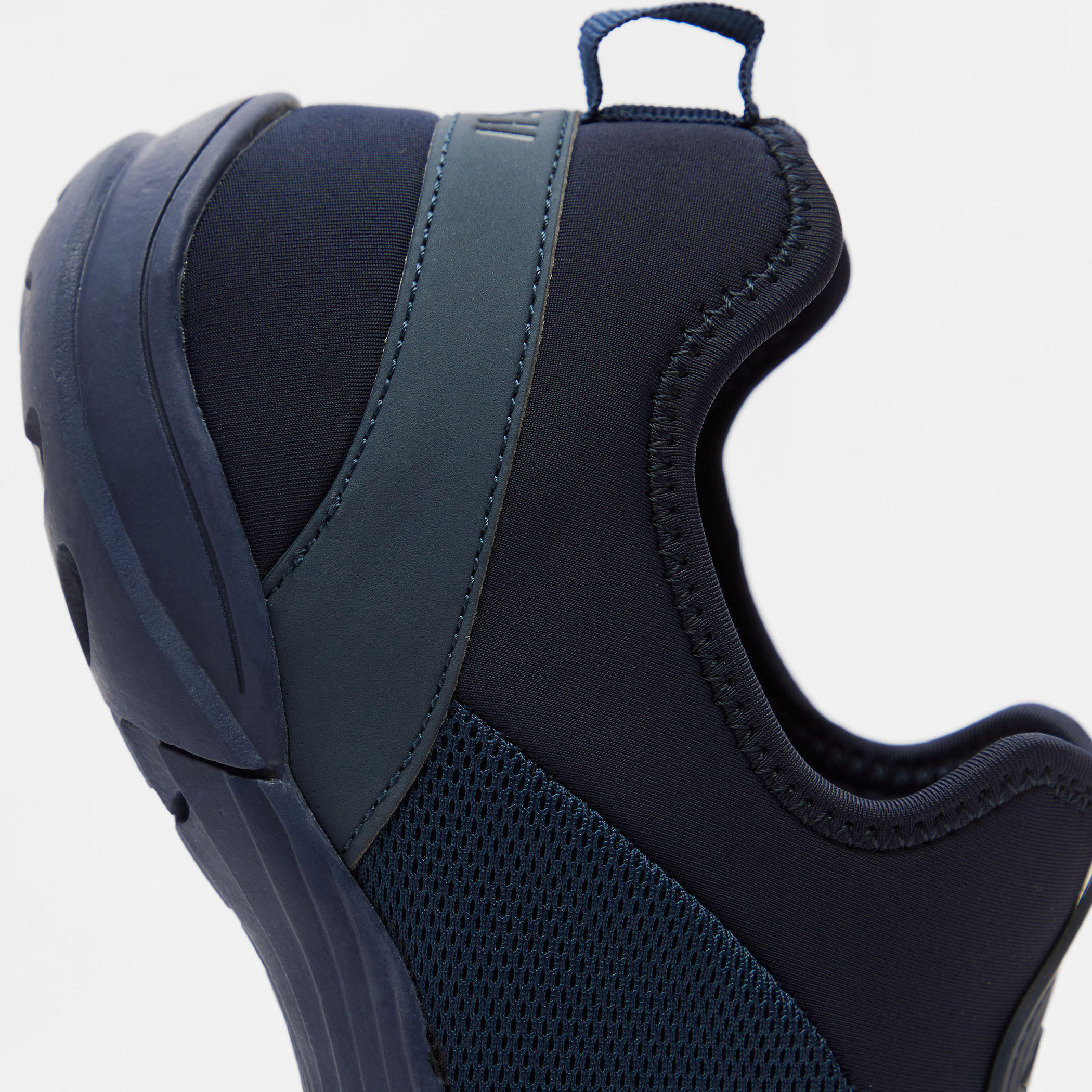 Dash Textured Slip-On Lightweight Walking Shoes-sports-men-shoes-image-4