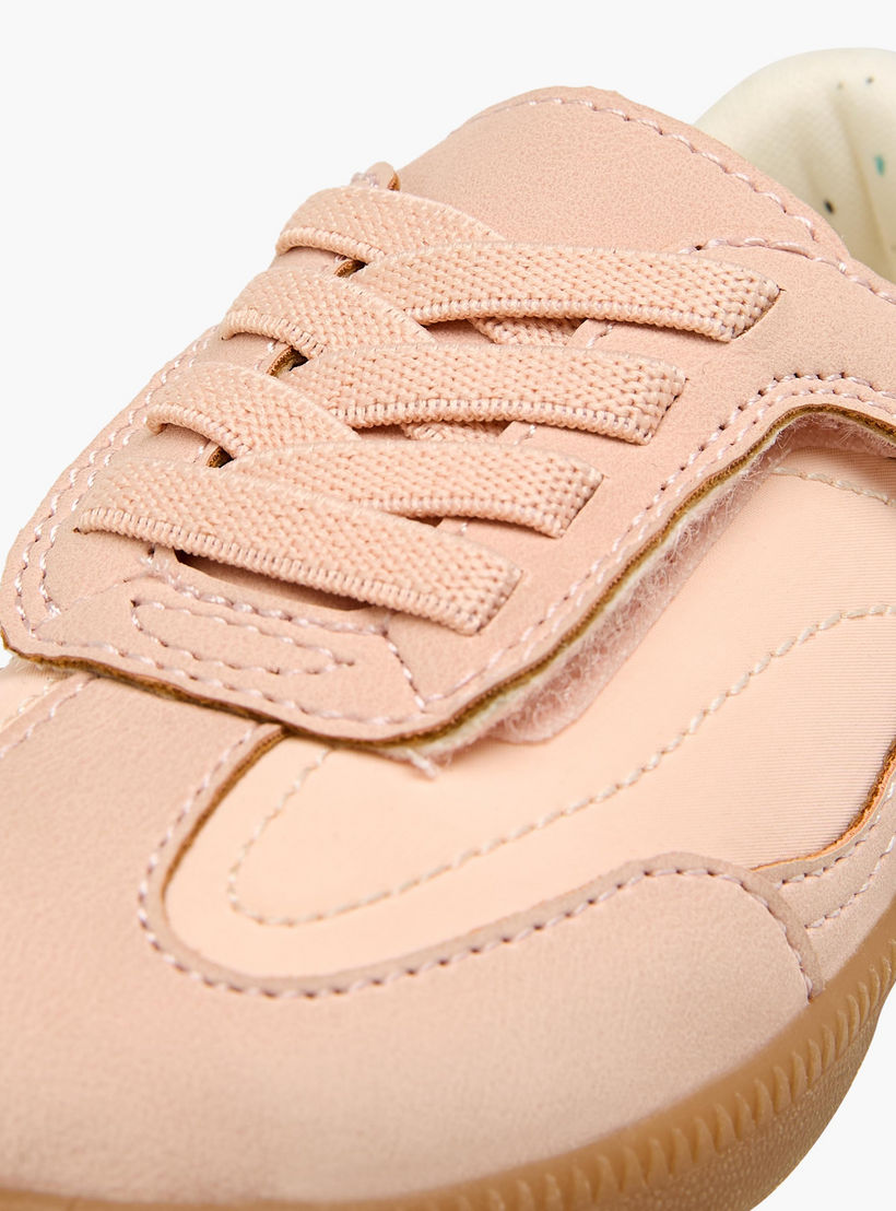 حذاء سنيكرز للكاحل بشريط إغلاق للبنات من بيرفيت-girls-shoes-sneakers-image-4