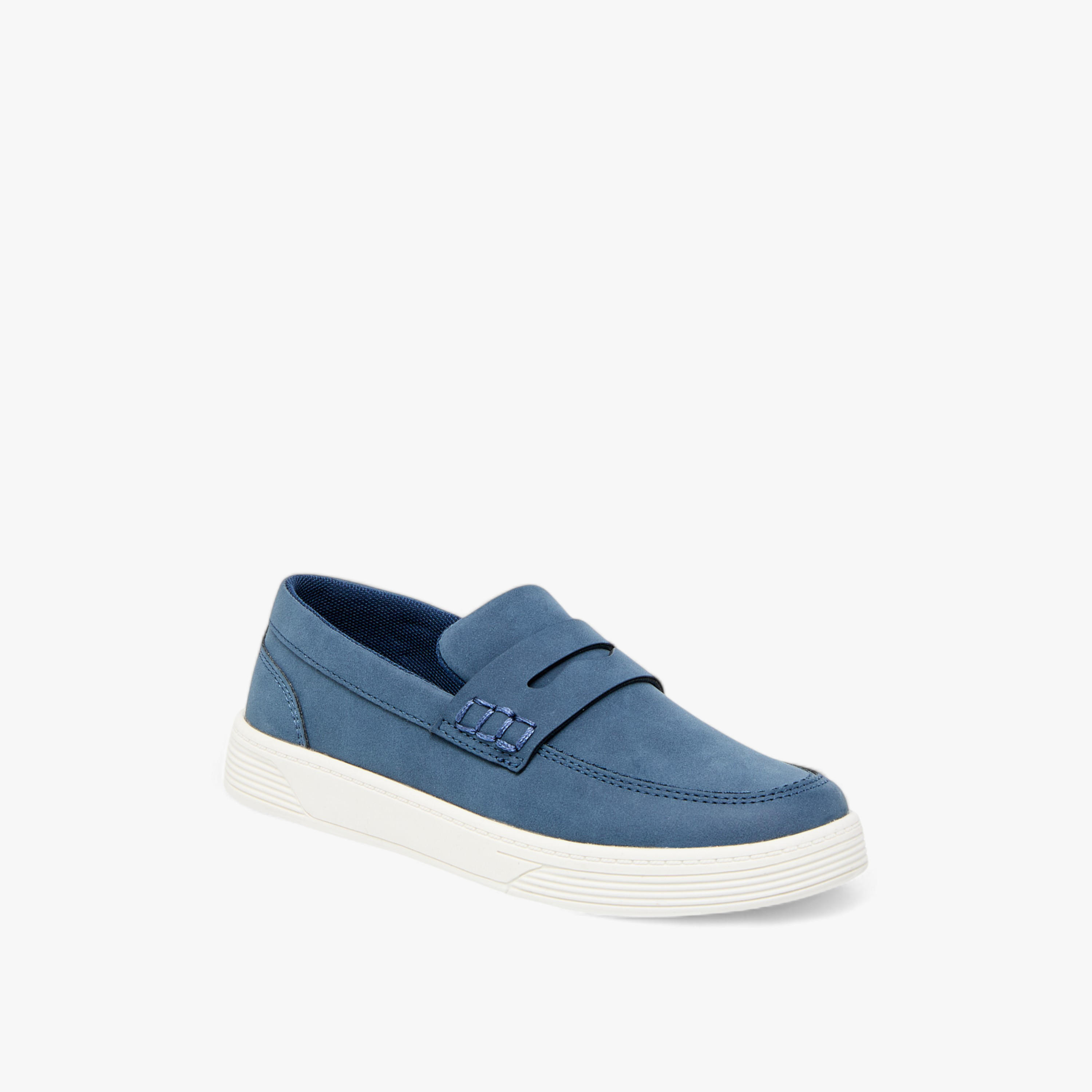 حذاء سادة سهل الارتداء بتفاصيل مفرغة من مستر دوتشيني-boys-shoes-loafers-image-2