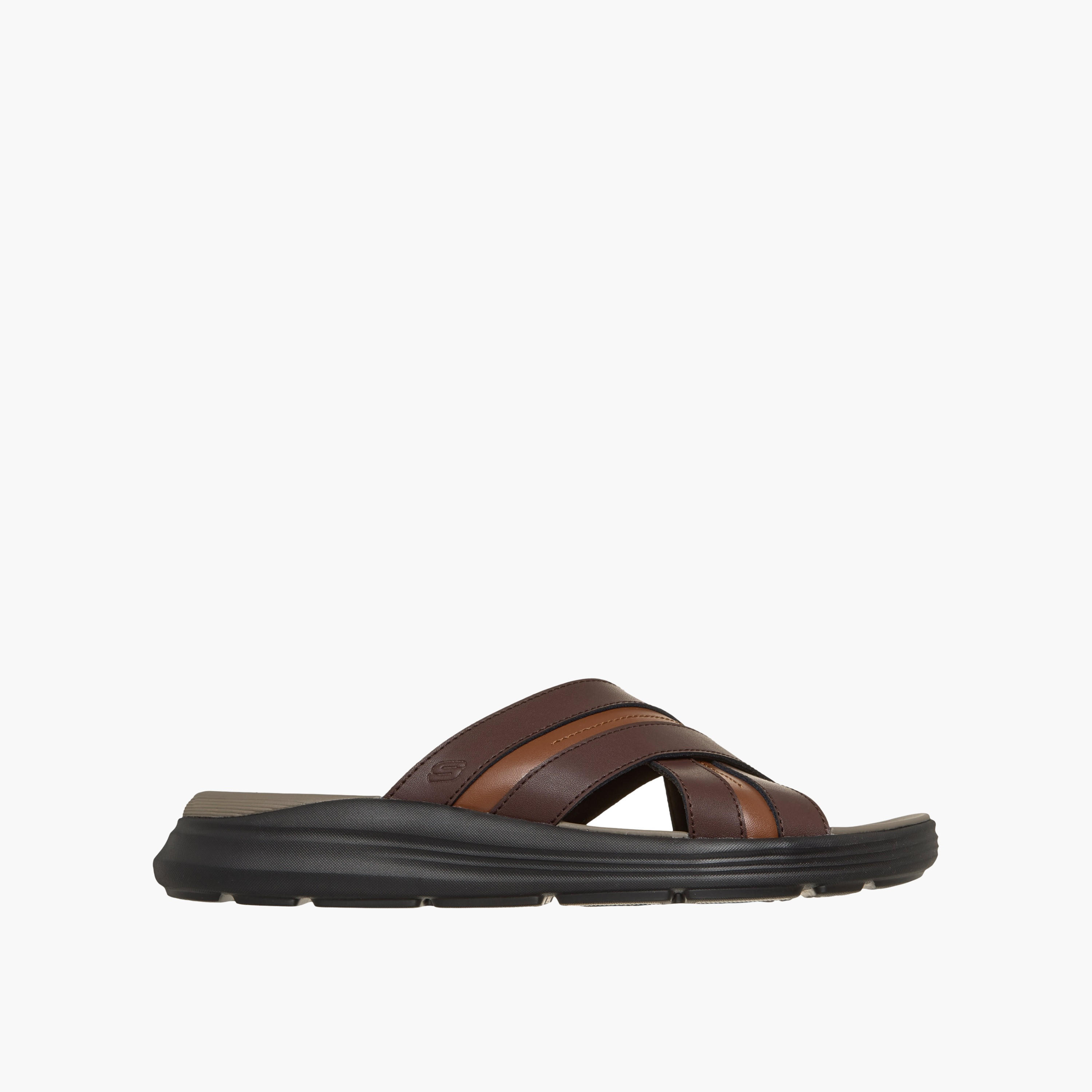 صندل عربي بحزام متقاطع سارغو للرجال من سكيتشيرز-men-shoes-sandals-image-1