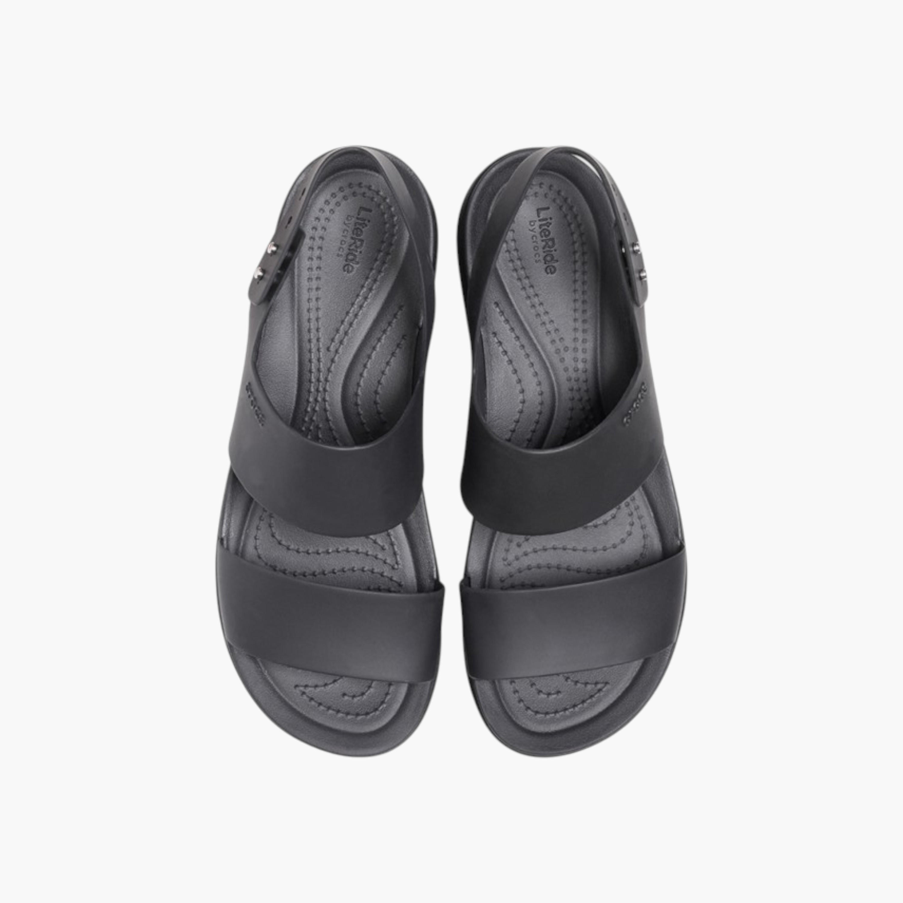 صندل مسطّح بأحزمة وحزام خلفي للنساء من كروكس-women-shoes-sandals-heeled-image-1