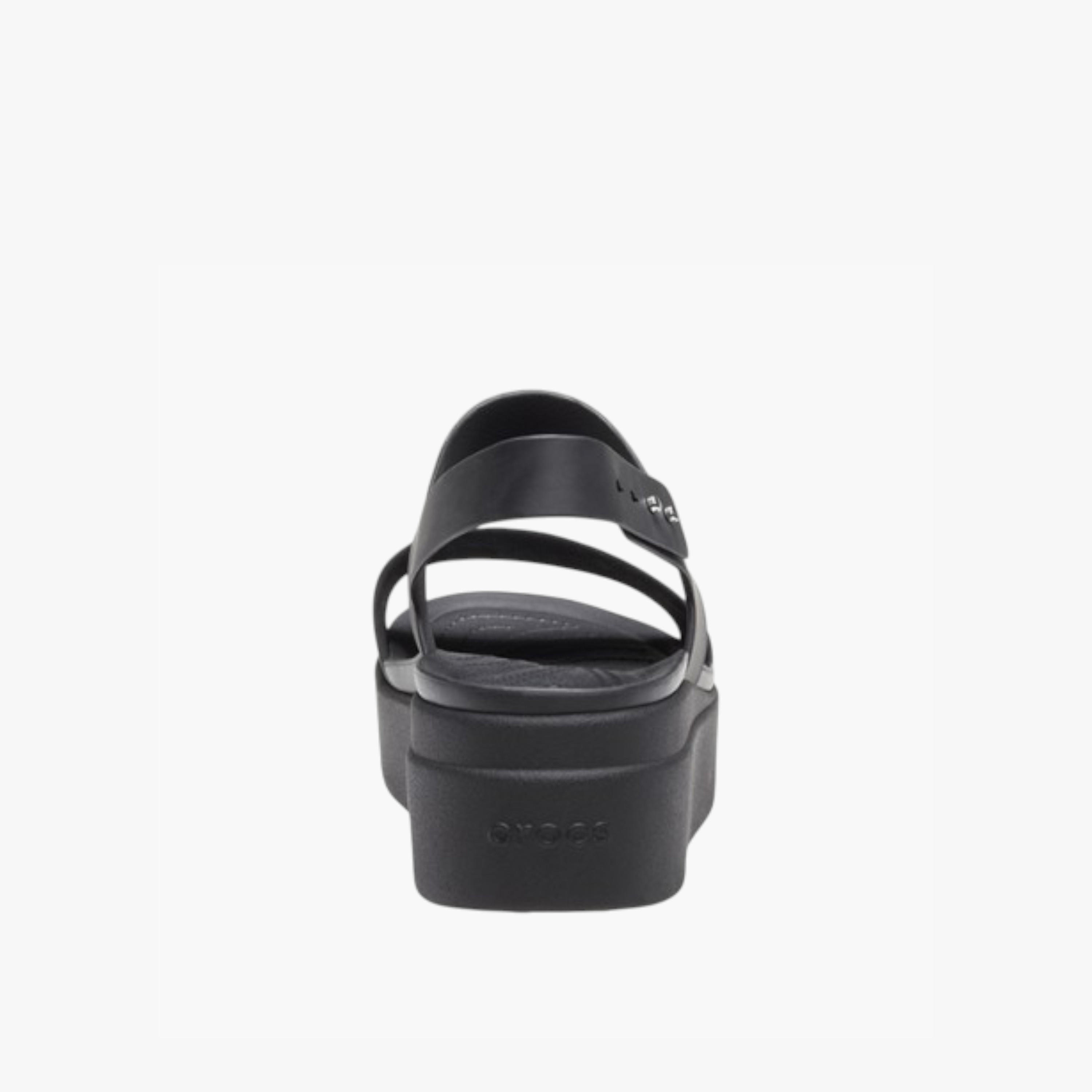 صندل مسطّح بأحزمة وحزام خلفي للنساء من كروكس-women-shoes-sandals-heeled-image-3