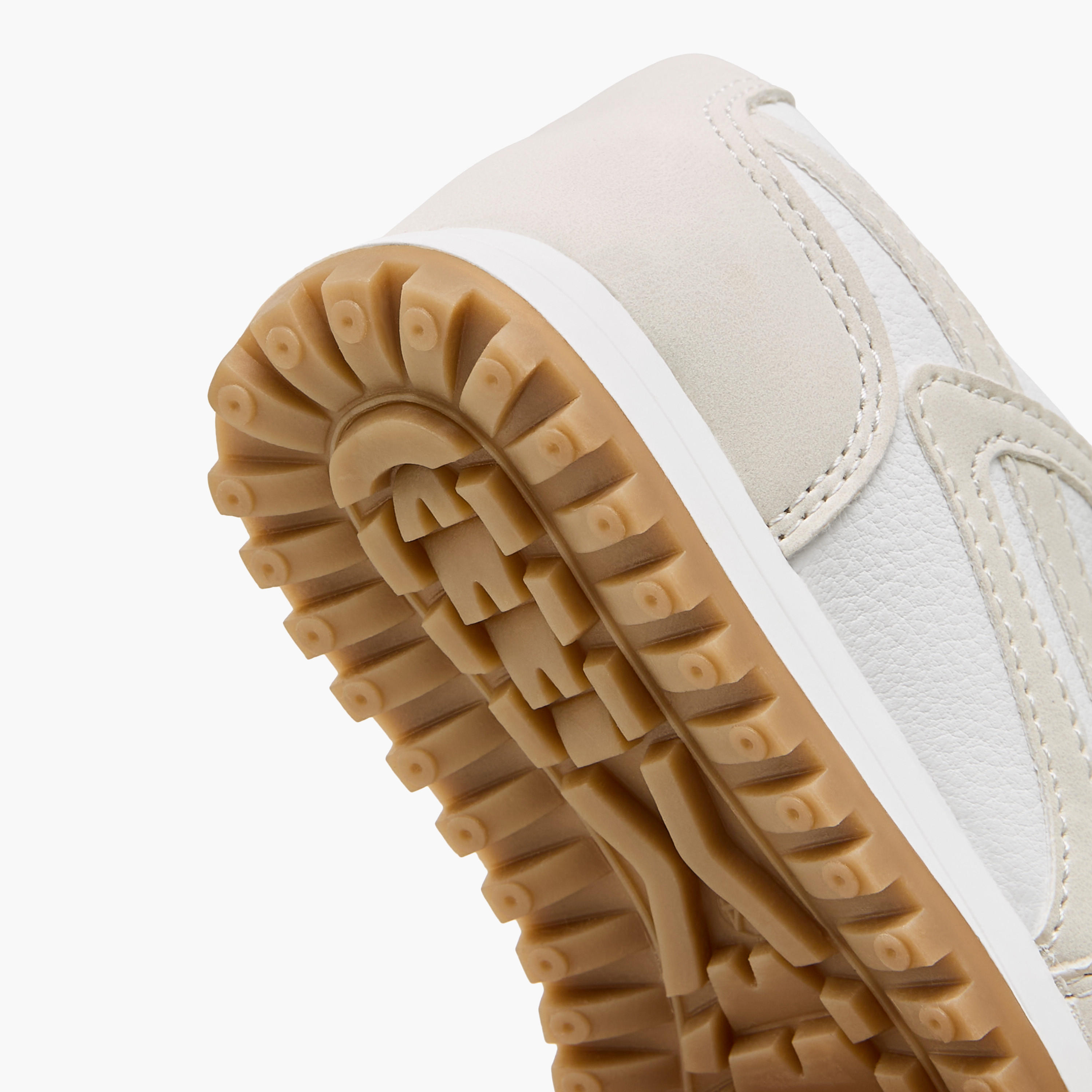 حذاء رياضي بطول الكاحل وشريط إغلاق لاصق للأولاد من بيرفيت-boys-shoes-sneakers-image-5
