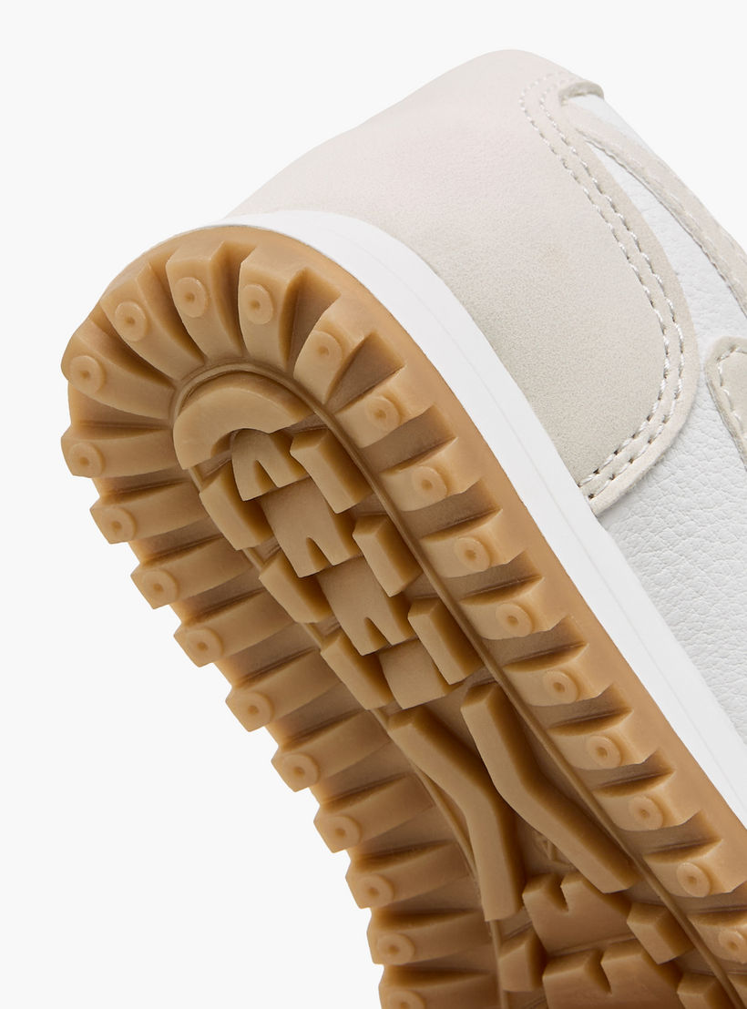حذاء رياضي بطول الكاحل وشريط إغلاق لاصق للأولاد من بيرفيت-boys-shoes-sneakers-image-5