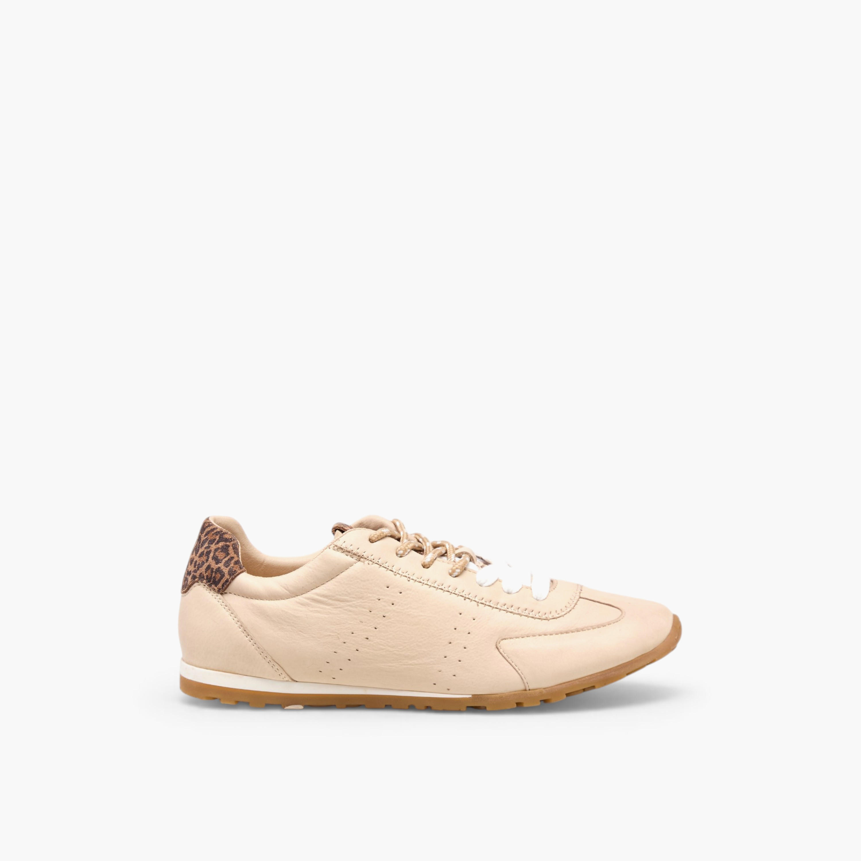 حذاء سنيكرز جلد برباط إغلاق للنساء من دوتشيني-women-shoes-sneakers-image-3