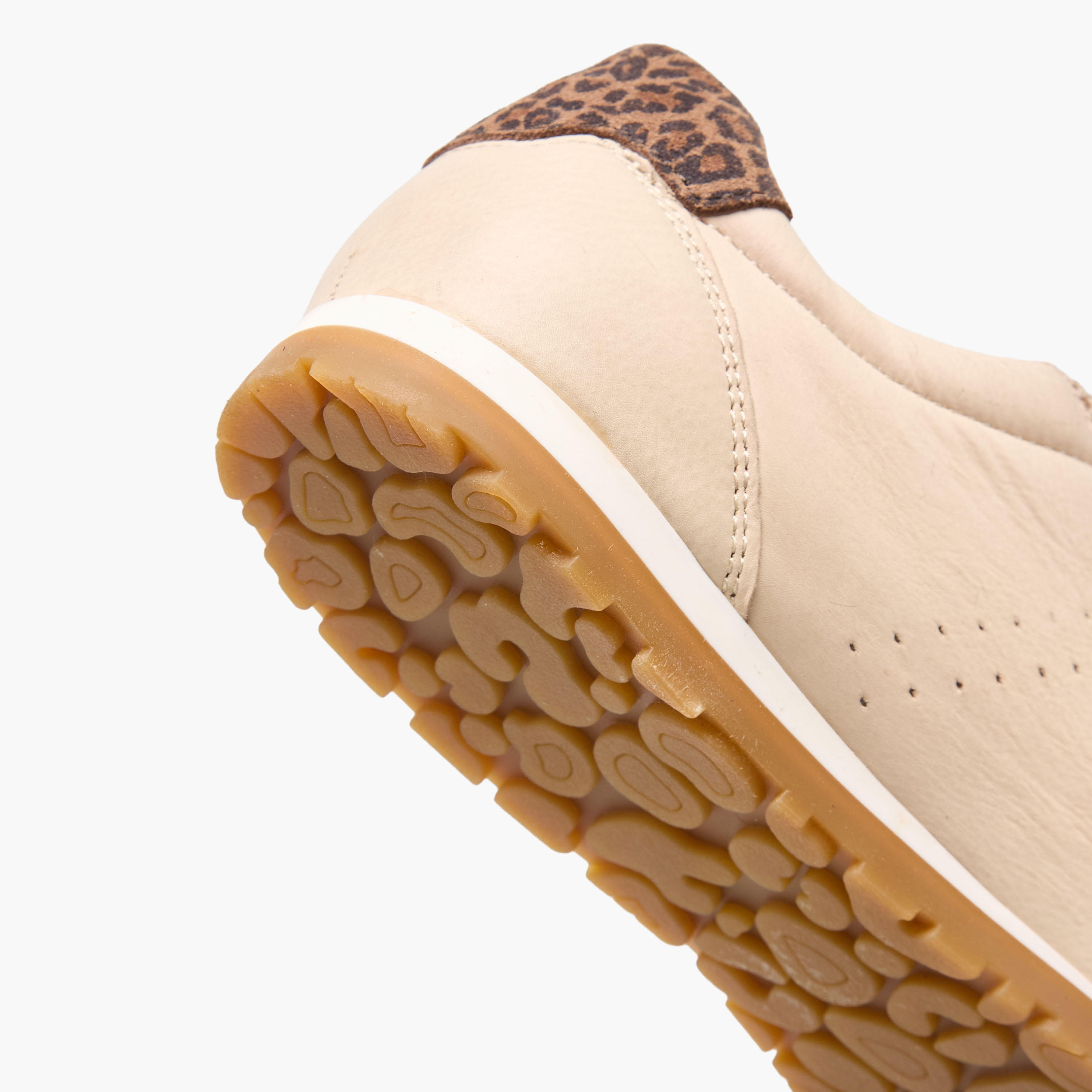 حذاء سنيكرز جلد برباط إغلاق للنساء من دوتشيني-women-shoes-sneakers-image-7